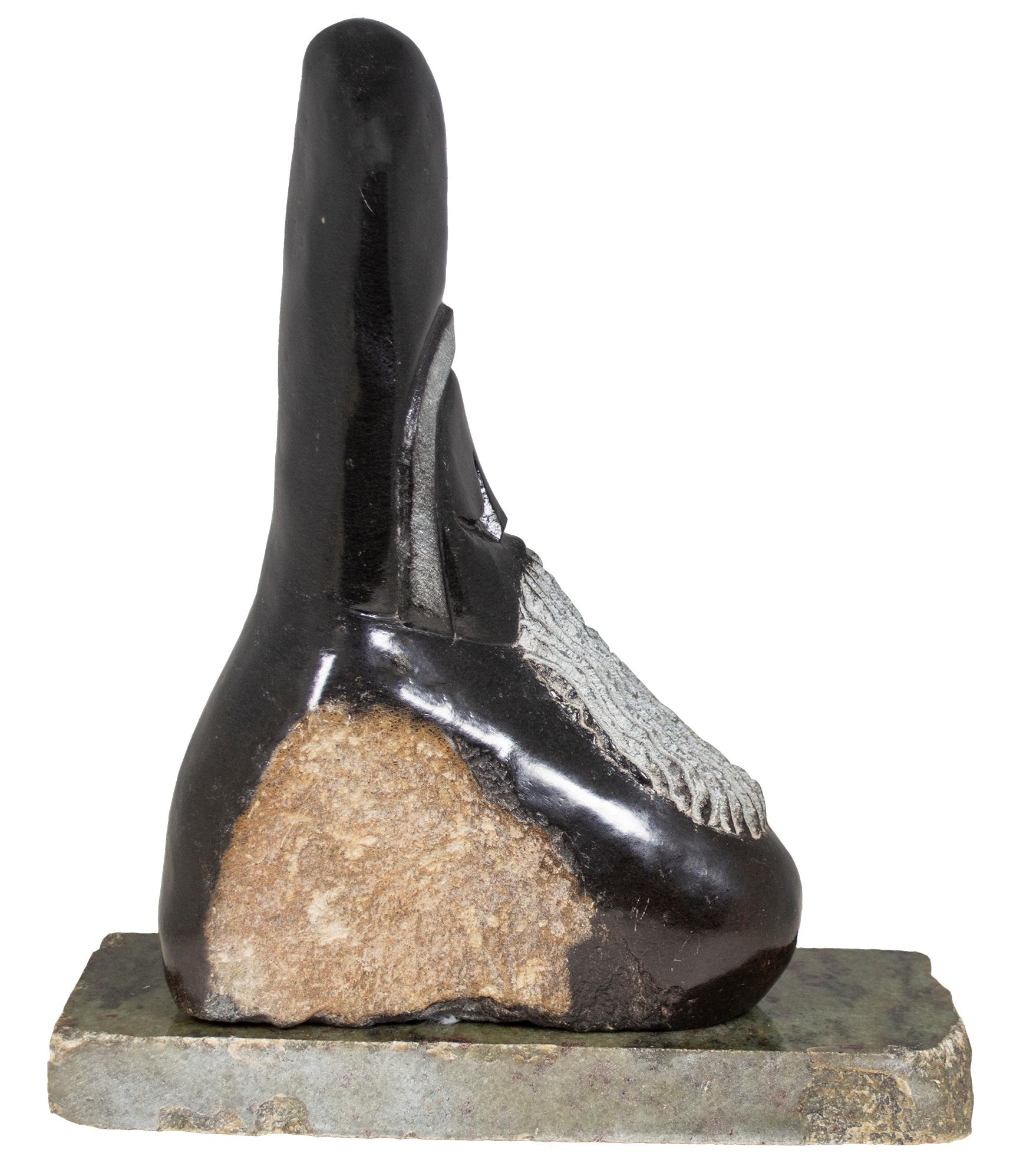 Sculpture originale en pierre Shona « Fille de Noël » de Marowa & Chideu en vente 1