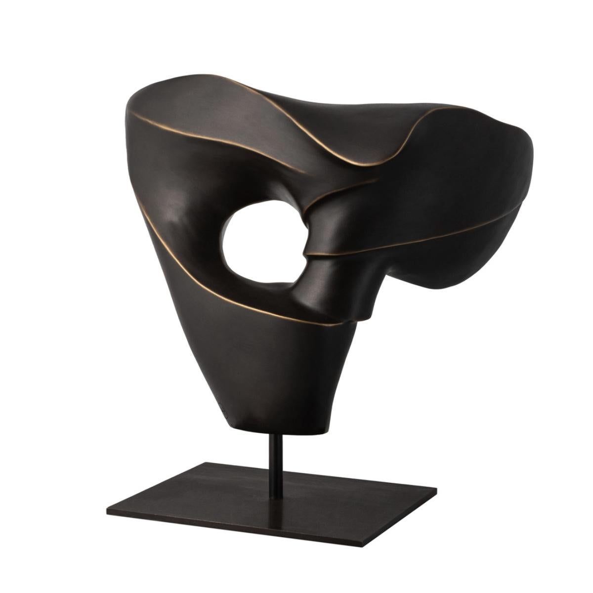 Scultura Tendenze Bronzo con tutti 
struttura in bronzo massiccio con finitura marrone.
Dimensioni della base: L24xP20x0,5cm.