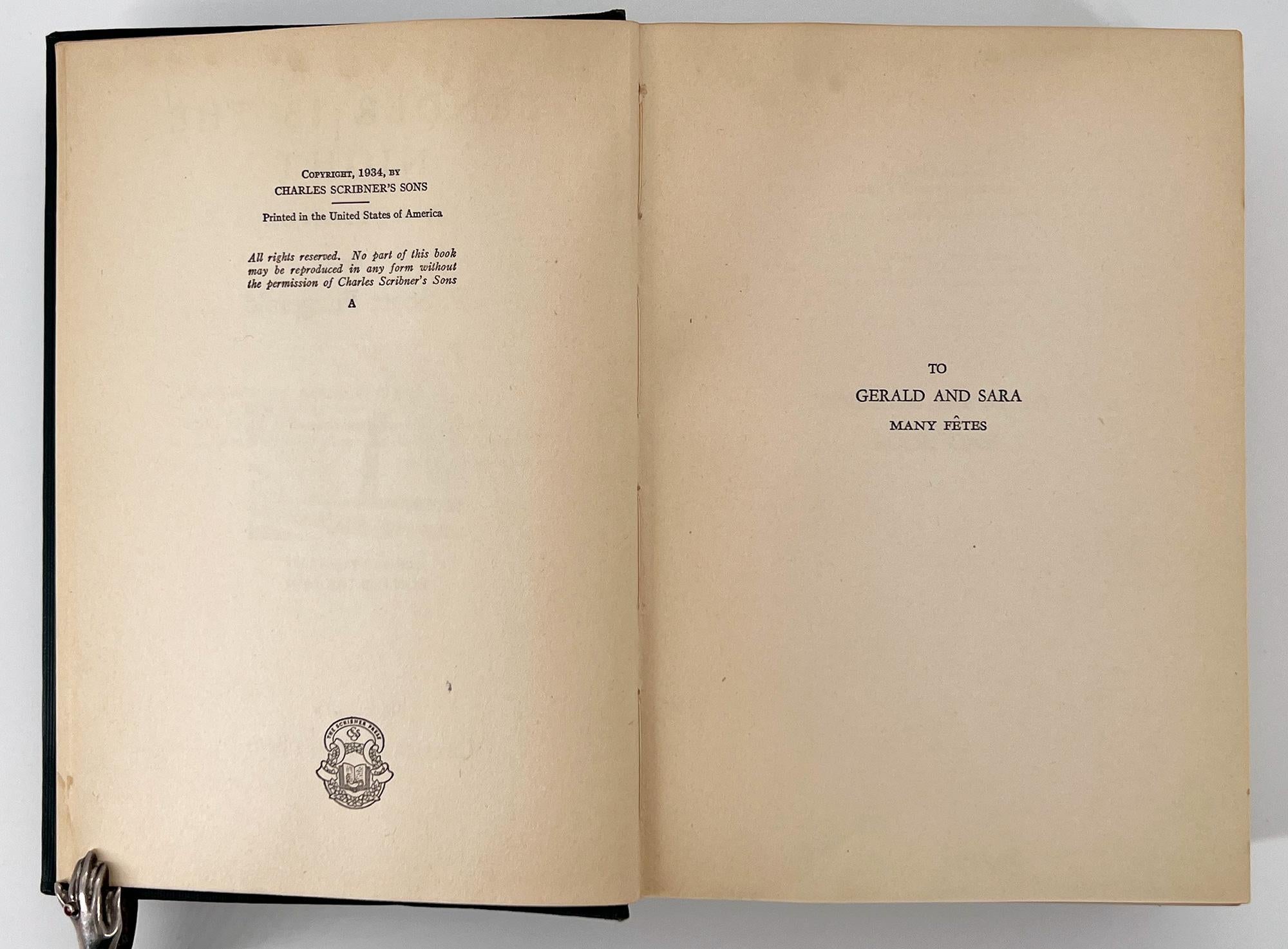 New York : Charles Scribner's Sons, 1934
8vo, 7 1/2 x 5 1/2 pouces (190 x 132 mm) ; pp. vii + 408, imprimé en caractères Old Style sur papier vélin ; dessins à la plume et à l'encre (33 en tête et 35 en queue) d'Edward Shenton (1895-1977). Reliure