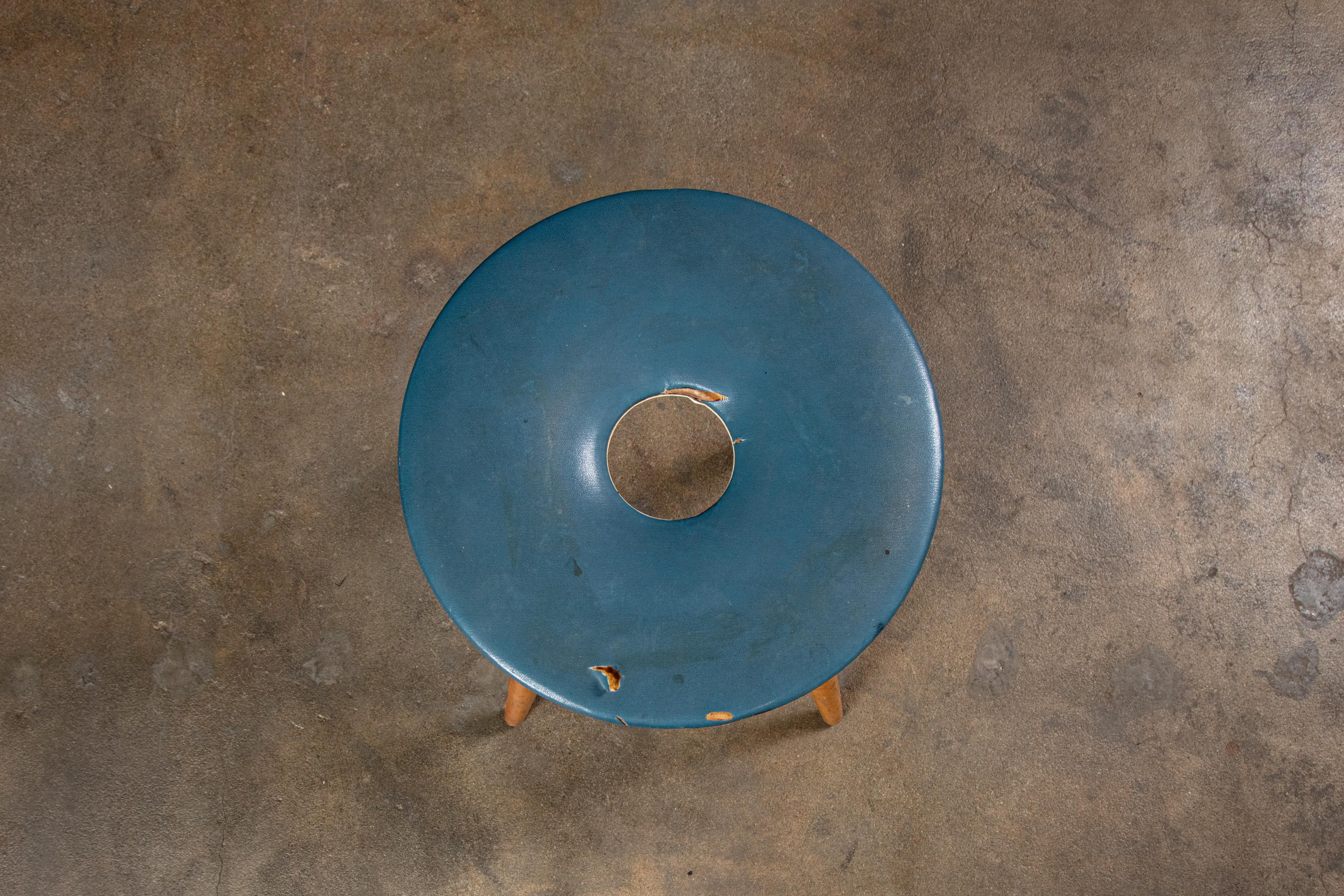 Tendo Mokko Ring Stool In Distressed Condition In Los Angeles, CA