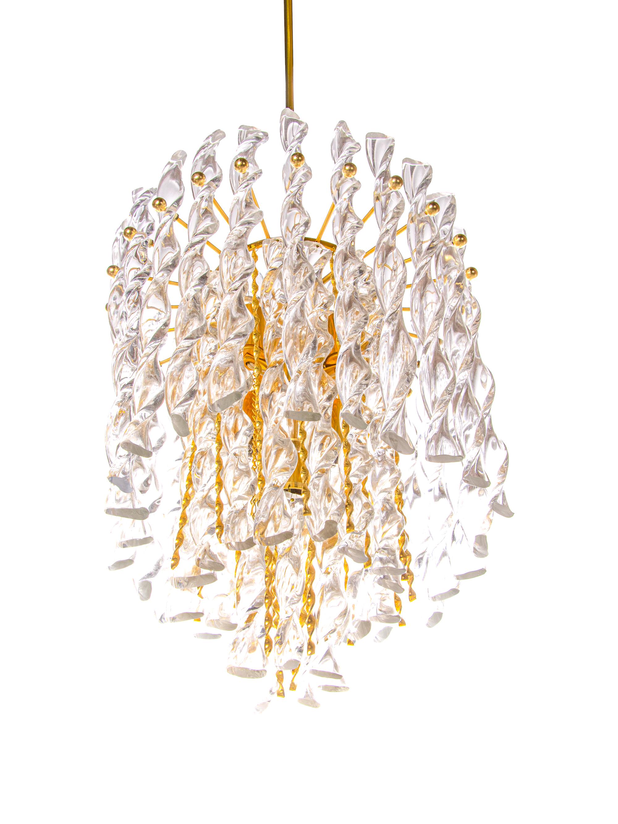 Hollywood Regency Lustre à ruban en cristal et laiton doré Palwa, Allemagne, 1960 en vente