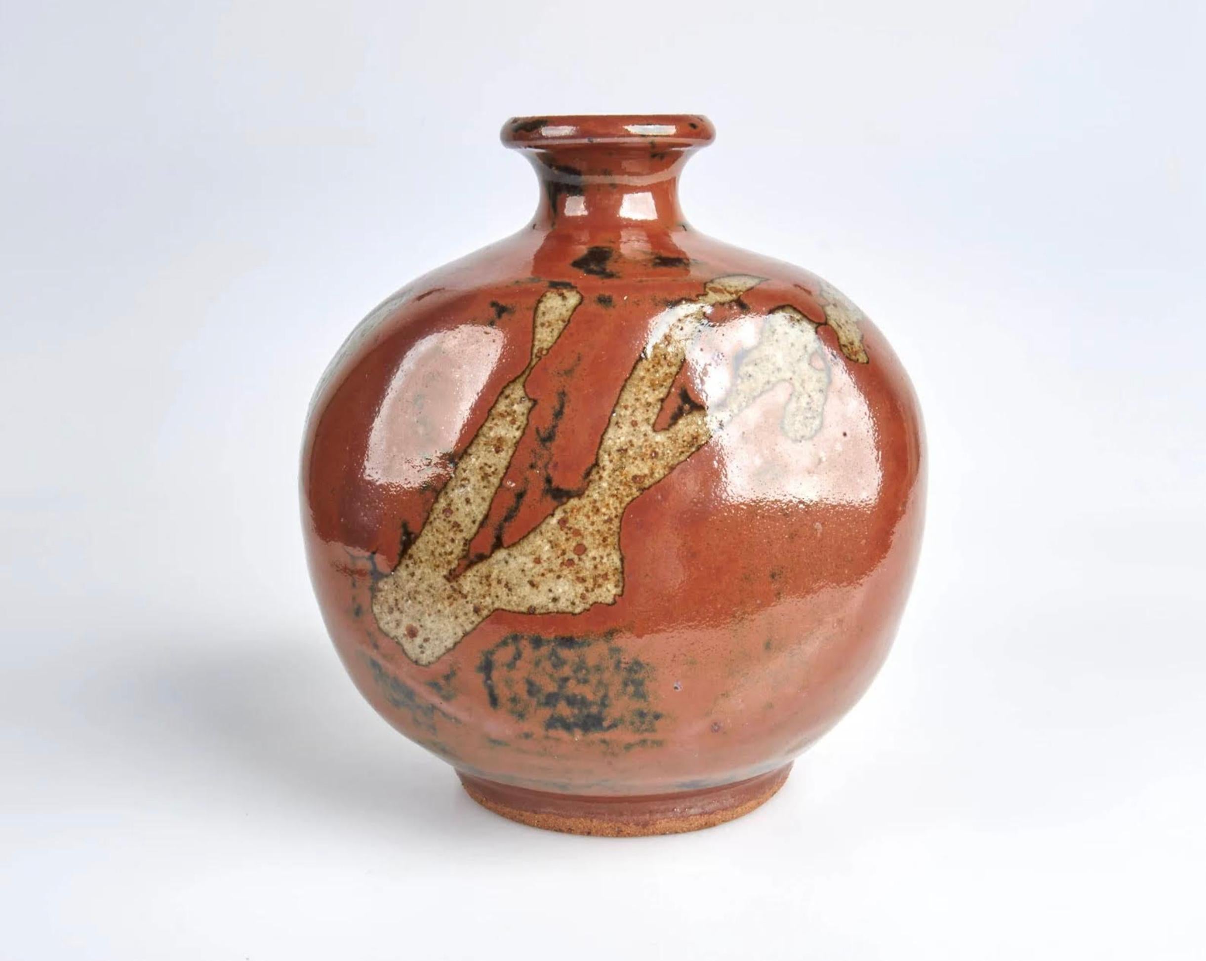 Japanese Tenmoku stoneware bulbous bottle vase by Shoji Hamada, mid-century  For Sale