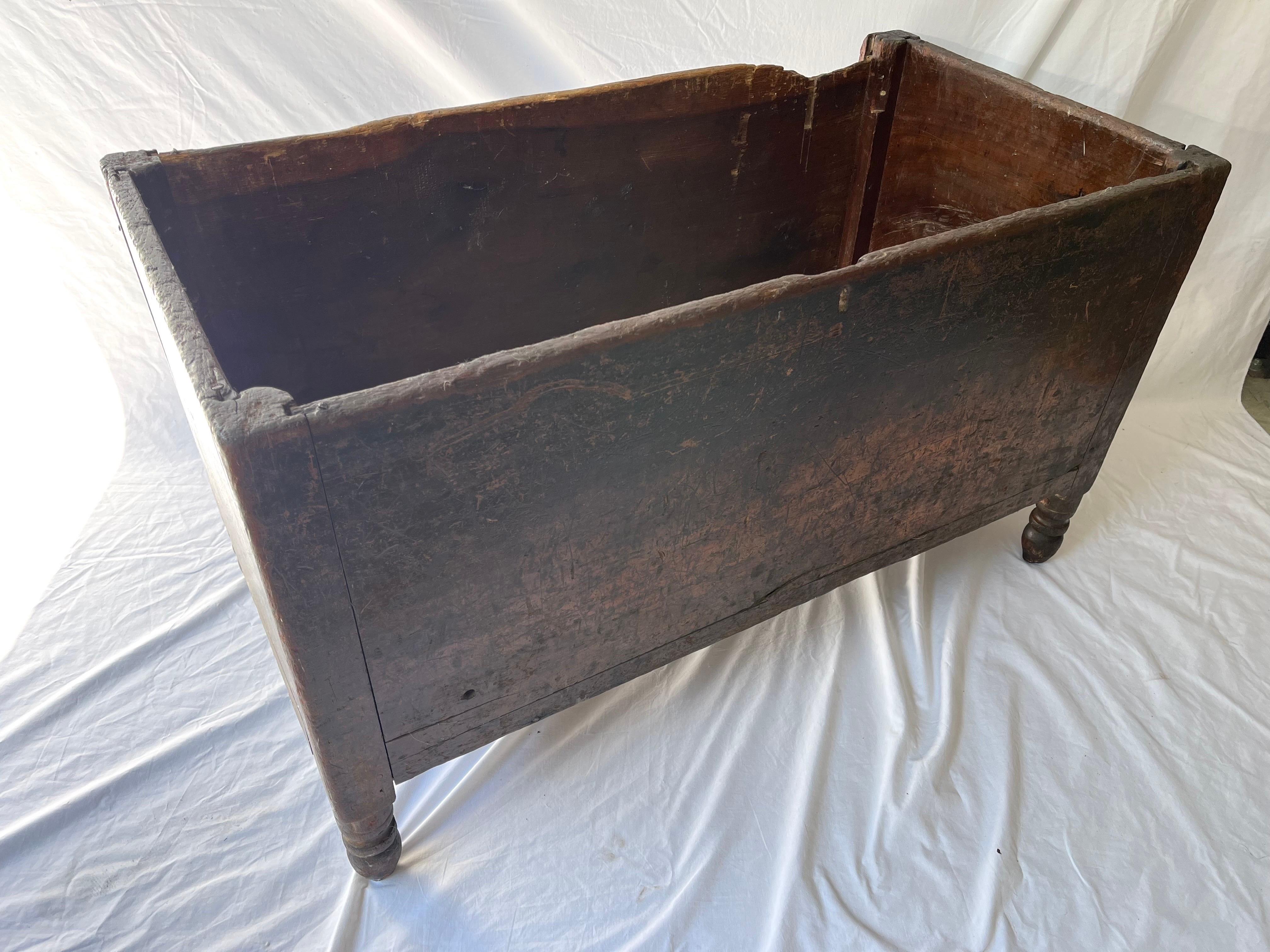 Tennessee Antique American Hand Built Primitive Blanket Chest Relic Cow Feeder For Sale 9