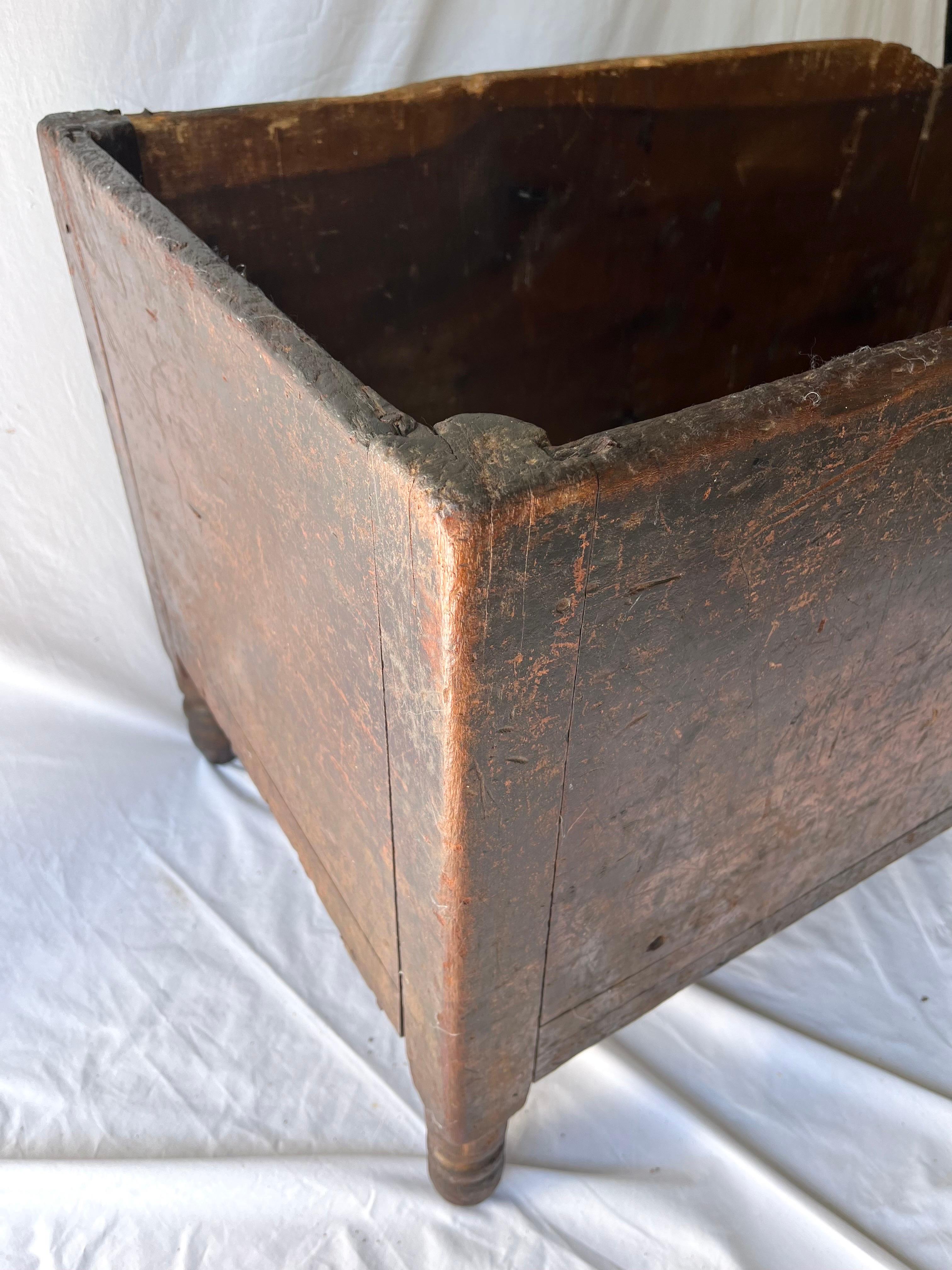 Rustic Tennessee Antique American Hand Built Primitive Blanket Chest Relic Cow Feeder For Sale