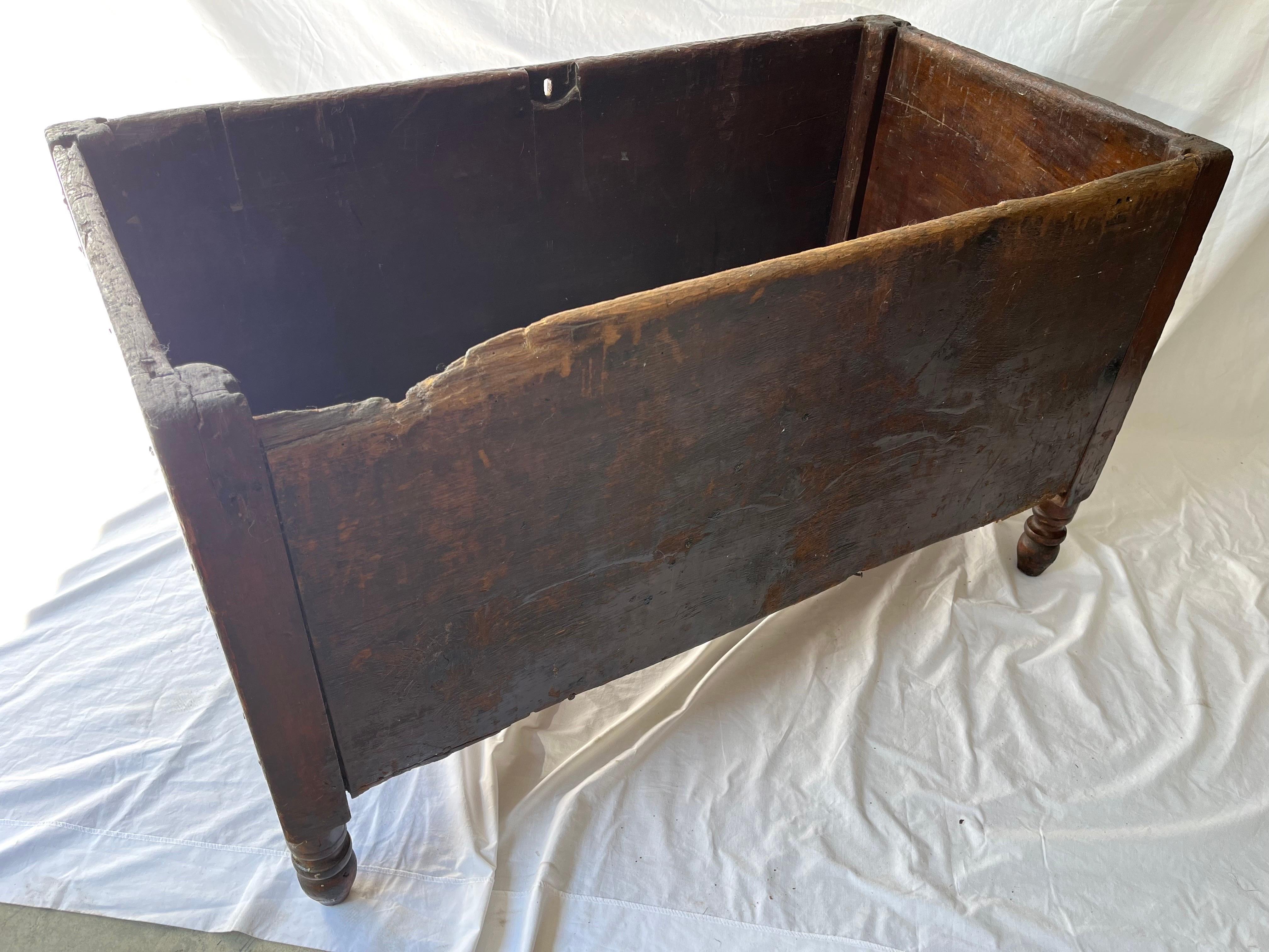 19th Century Tennessee Antique American Hand Built Primitive Blanket Chest Relic Cow Feeder For Sale
