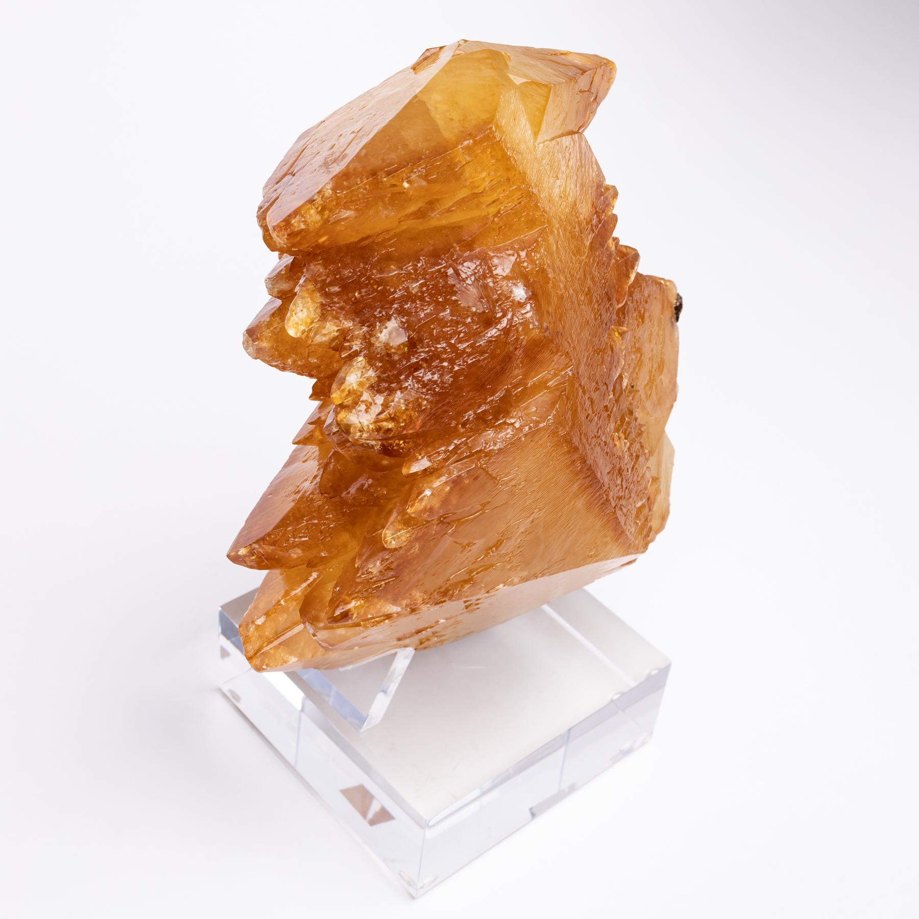 Elmwood Mine, Tennessee Calcite Crystals on Acrylic Base In New Condition For Sale In Polanco, CDMX