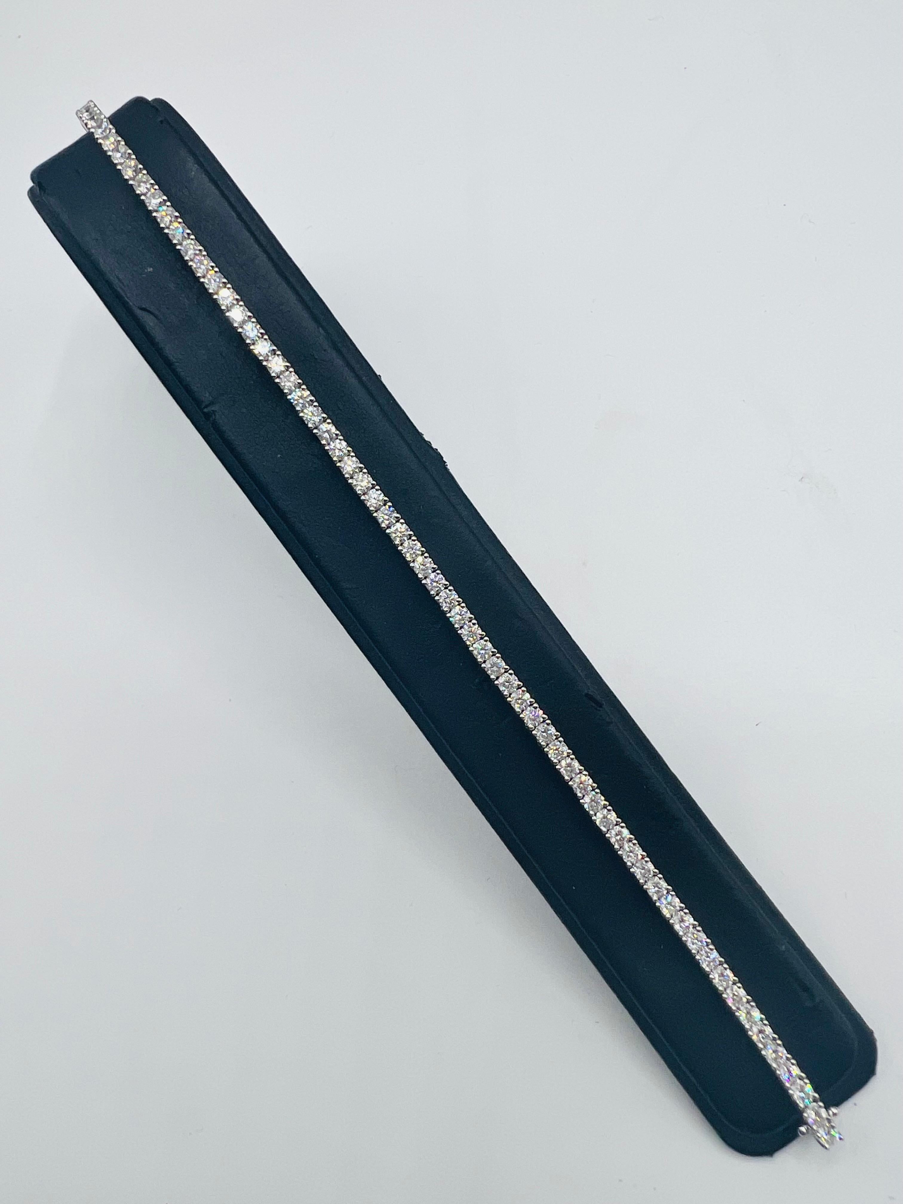 Tennis Bracelet 18-Carat White Gold Set with Diamonds for 4 Carat 3