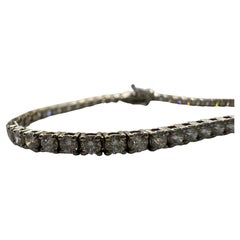 Tennis bracelet 4.41ct 18KT gold well made bracelet