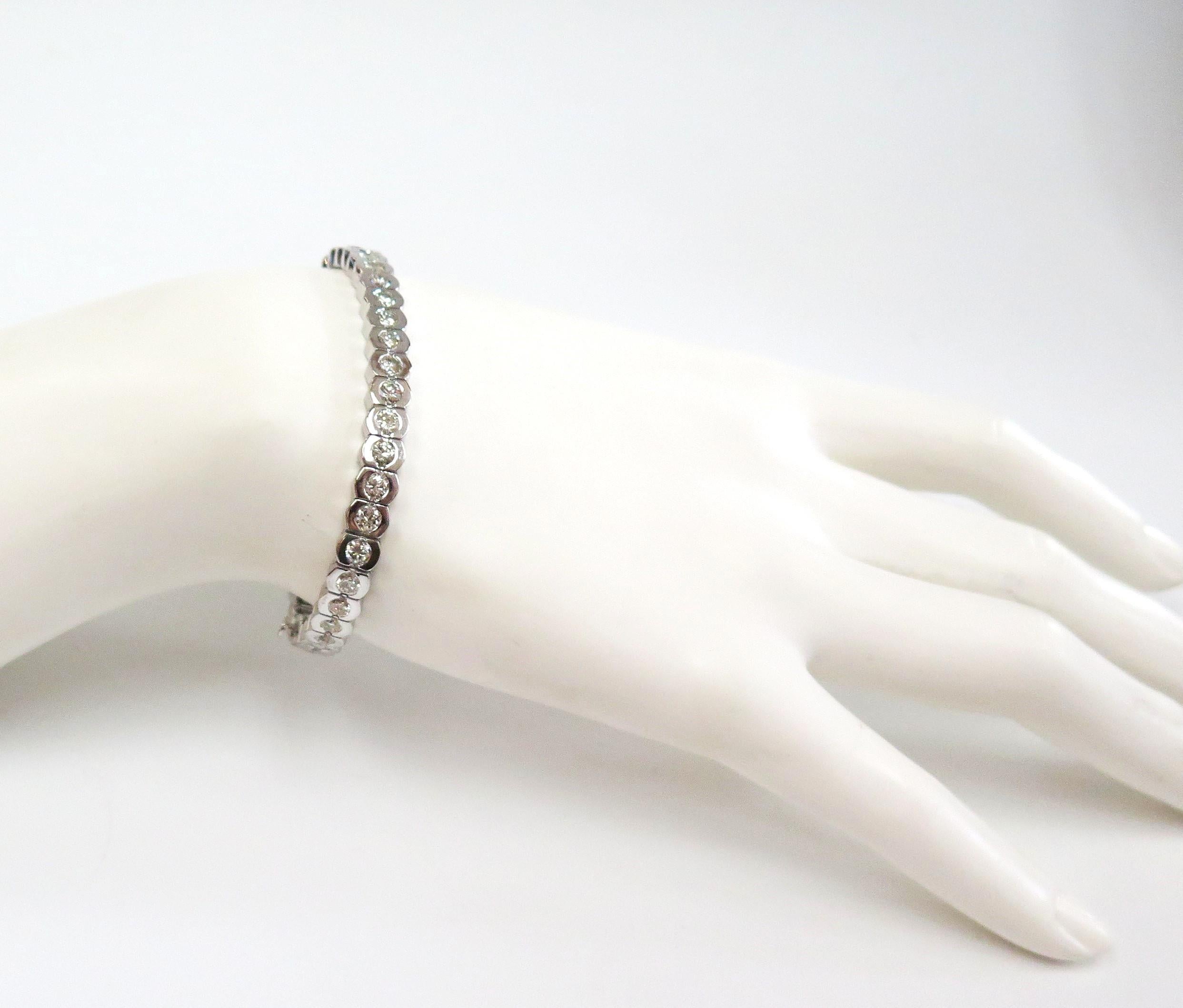 Tennis Bracelet 6.30 Carat In Good Condition For Sale In Bellmore, NY