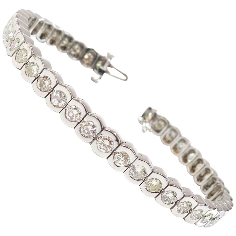 Tennis Bracelet 6.30 Carat For Sale at 1stdibs