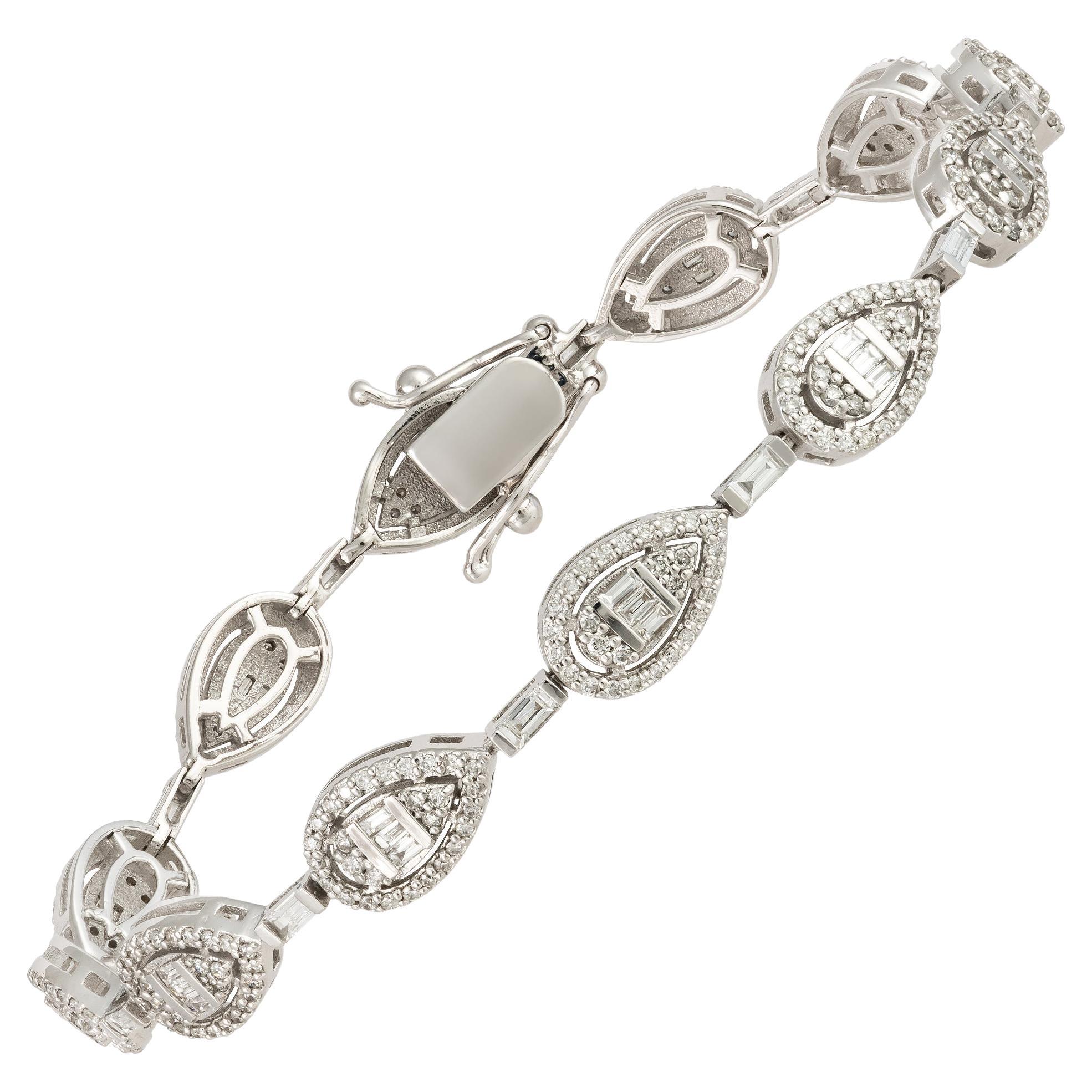 Bracelet de tennis diamant or blanc 18K pour elle en vente