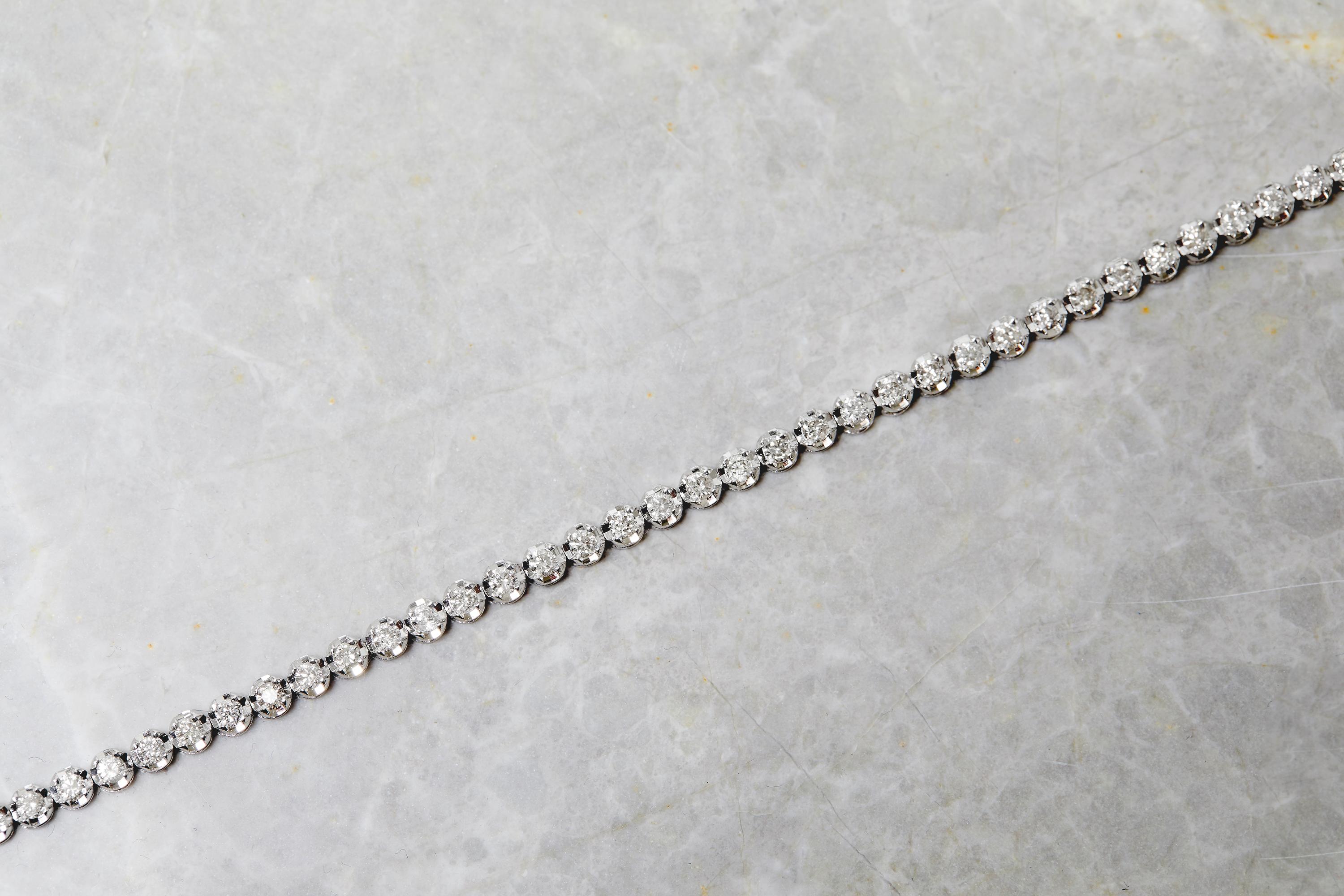 The most classic and coveted of jewellery items, the tennis bracelet. We just launched a new collection of tennis bracelets designed to look big and bright, and come in at a reasonable price. We have them in 3 sizes. The smallest, the 1ct bracelet