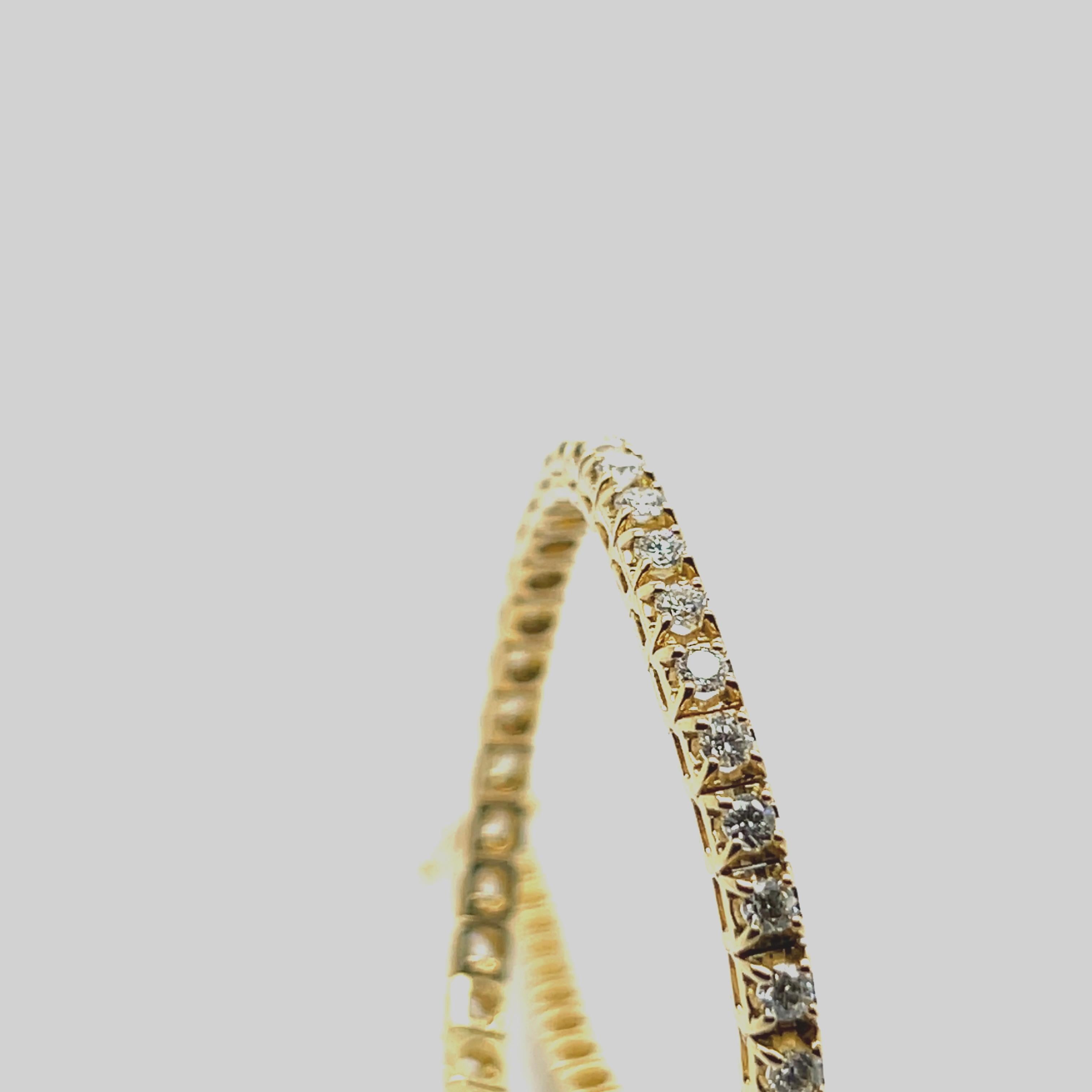 Bracciale Tennis in oro giallo 18 carati con diamanti in vendita 3