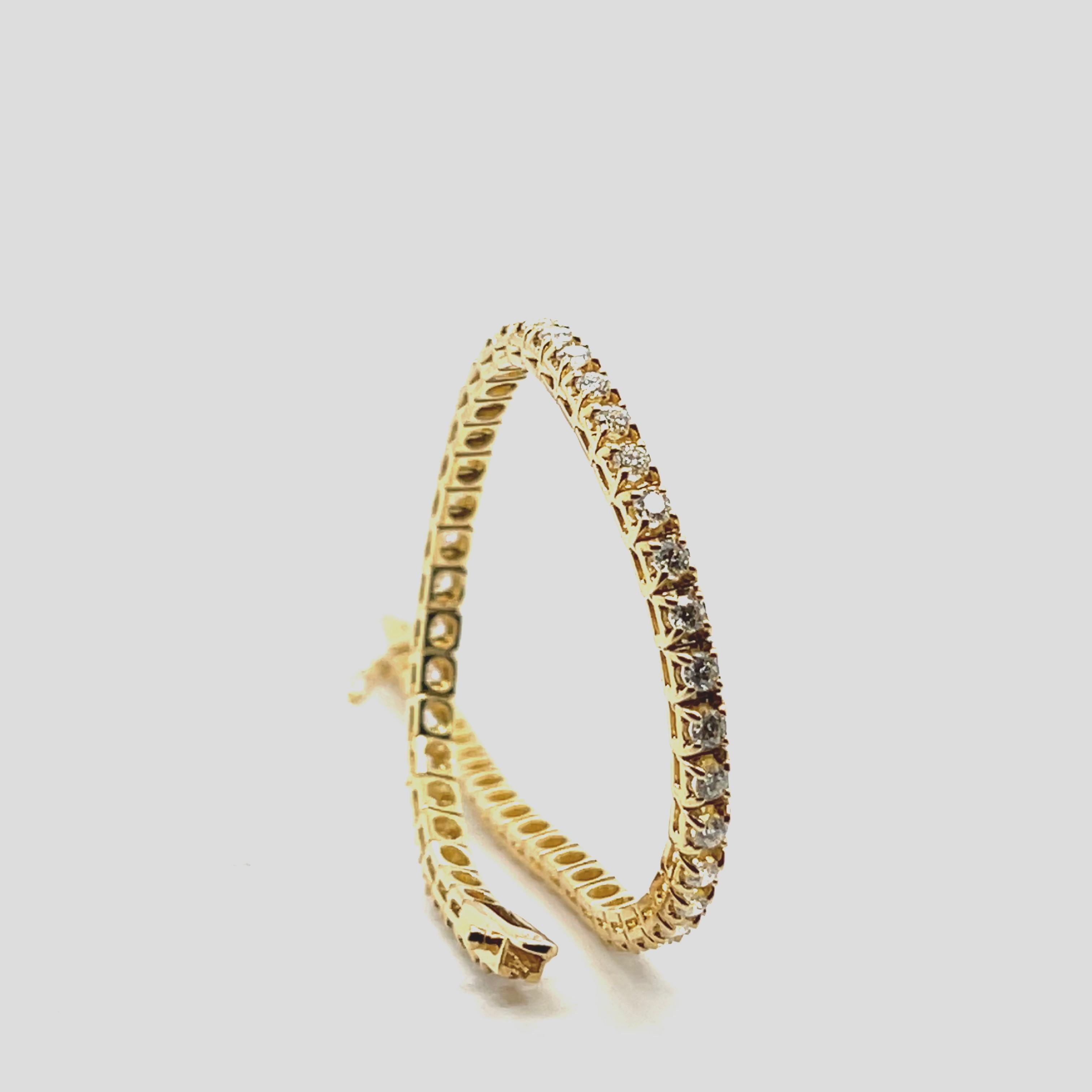 Bracciale Tennis in oro giallo 18 carati con diamanti in vendita 4