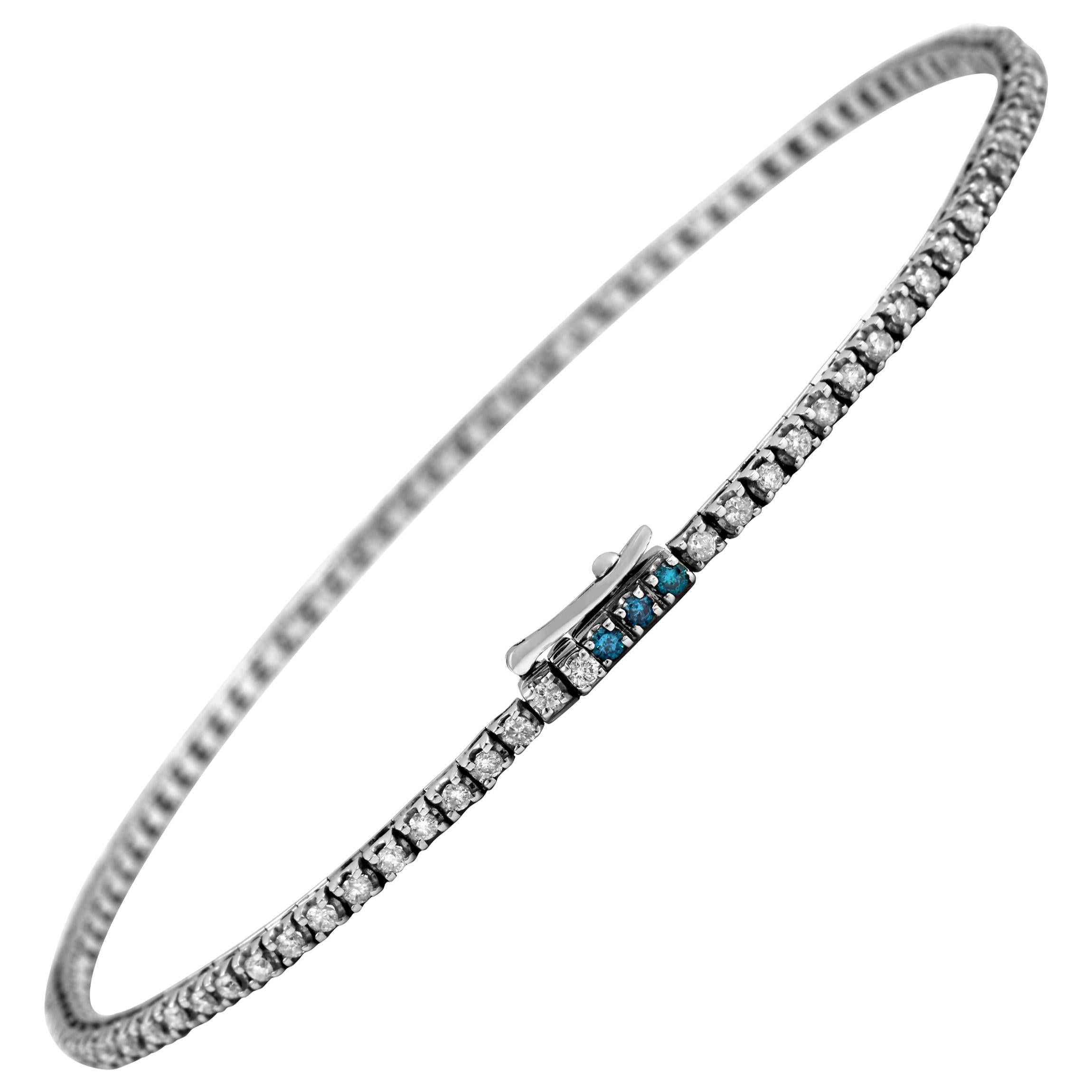 Tennis Bracelet in White and Blue Diamonds and 18 Karat White Gold - Medium For Sale