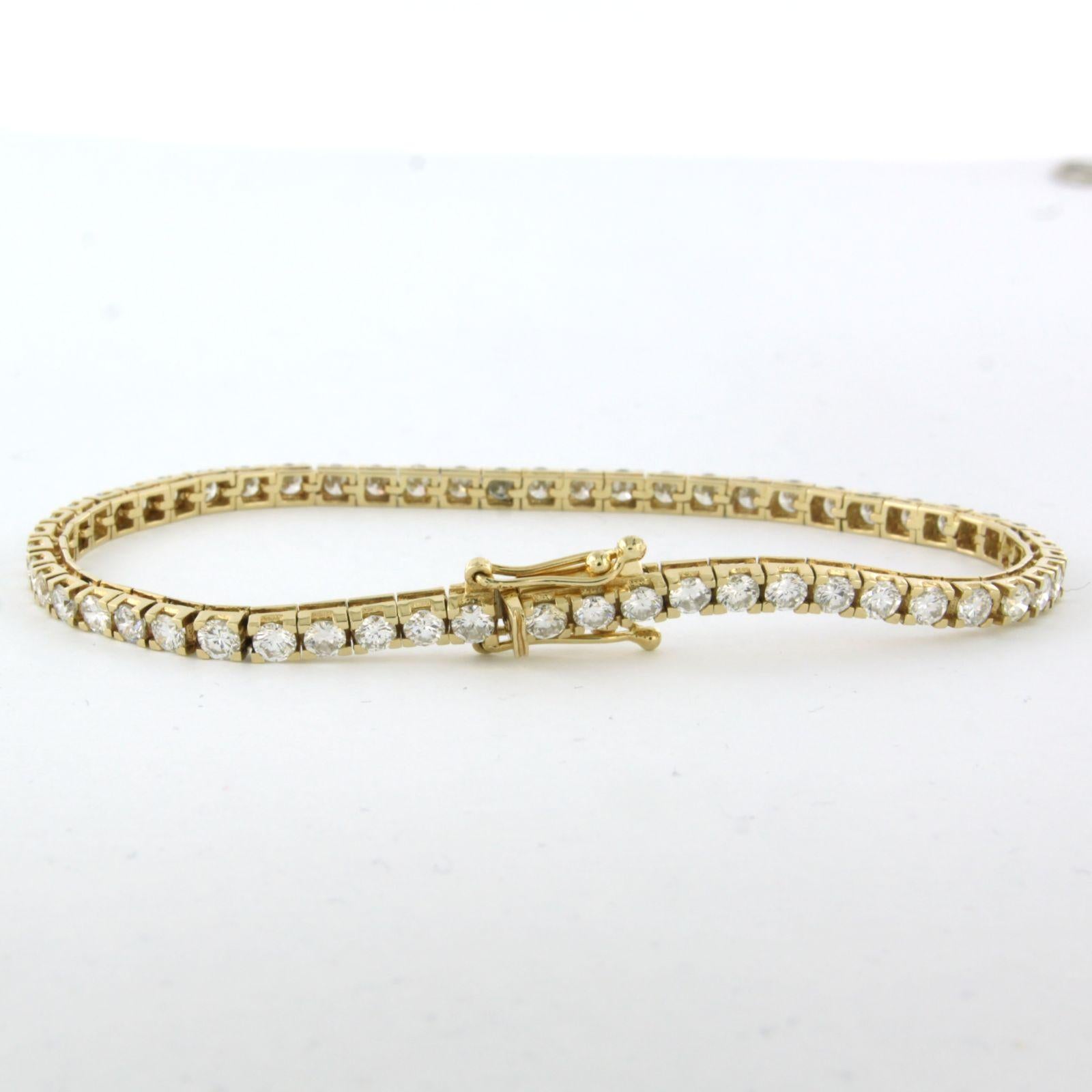 14k yellow gold bracelet with brilliant cut diamond 5.05ct F/G VS/SI - length 19 cm

Detailed description

the front of the bracelet is 3.0 mm high and 3.0 mm wide

Length of the bracelet is 19 cm

Total weight: 10.3 grams

occupied with:

- 56 x