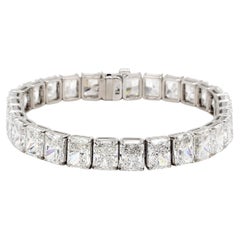 Bracelet tennis avec diamants taille radiant D-G/VVS2-SI1 certifiés par le GIA, D45,30 carats.