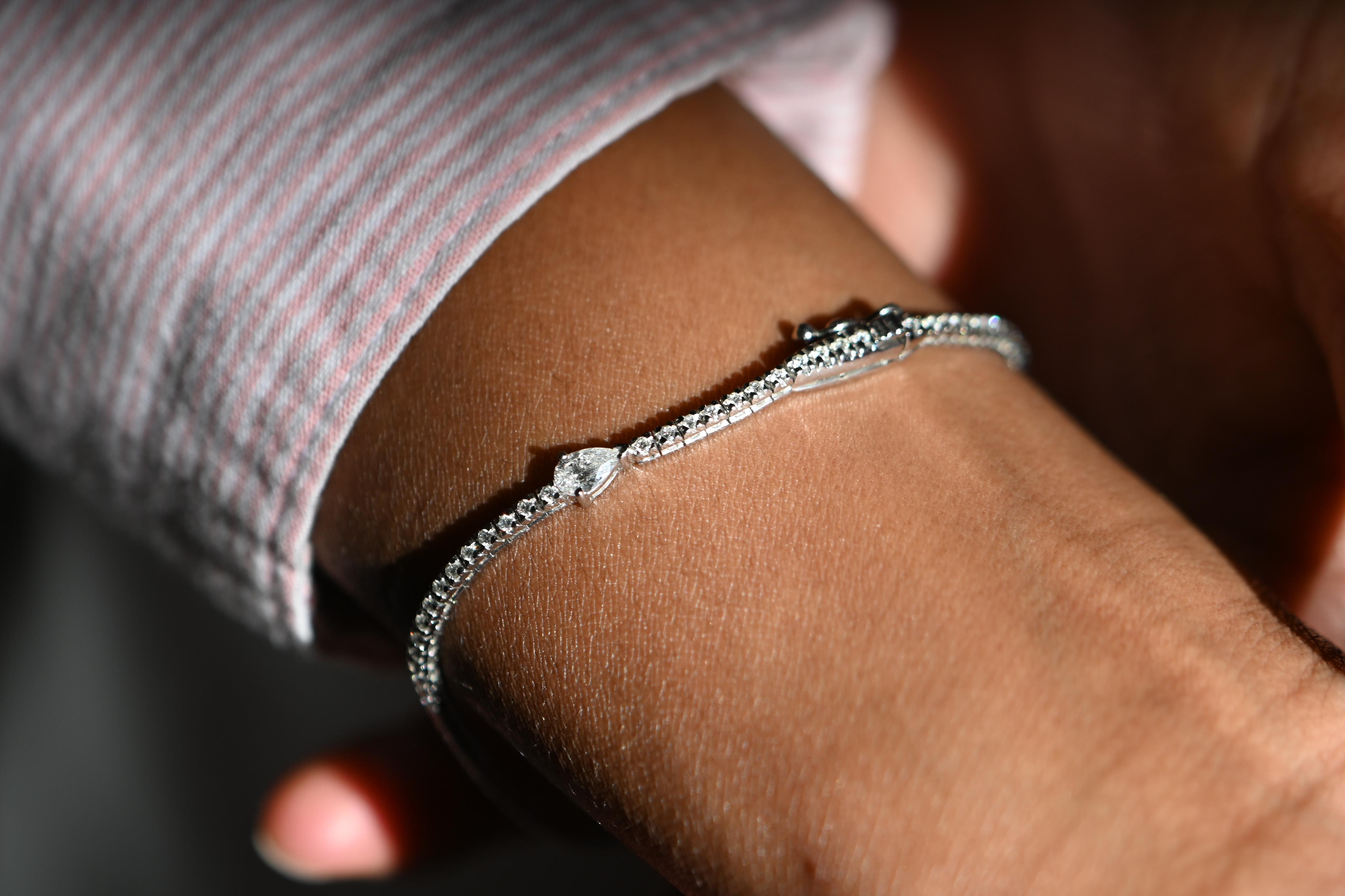 Tennisarmband Weiß Brillant Diamanten Birne Diamant Weißgold 18 Karat Damen im Angebot