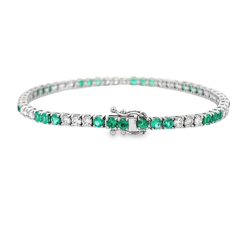 Are you looking for a beautiful piece of jewelry to add some sophistication to your wardrobe? Look no further than this classic tennis bracelet. This stunning bracelet is made of 14K white gold that has been polished to a high shine. Its bright