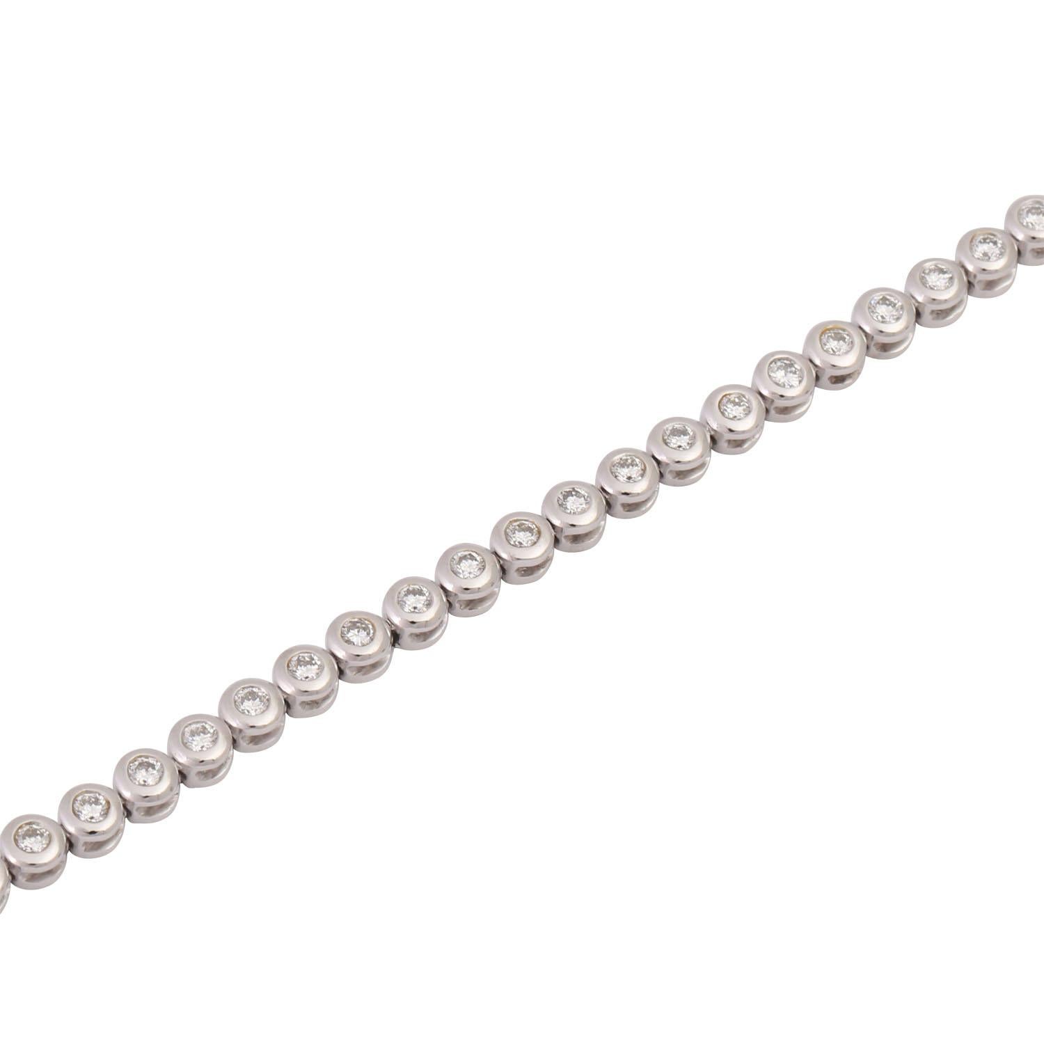 Tennis Bracelet with 42 Brilliants In Excellent Condition For Sale In Stuttgart, BW