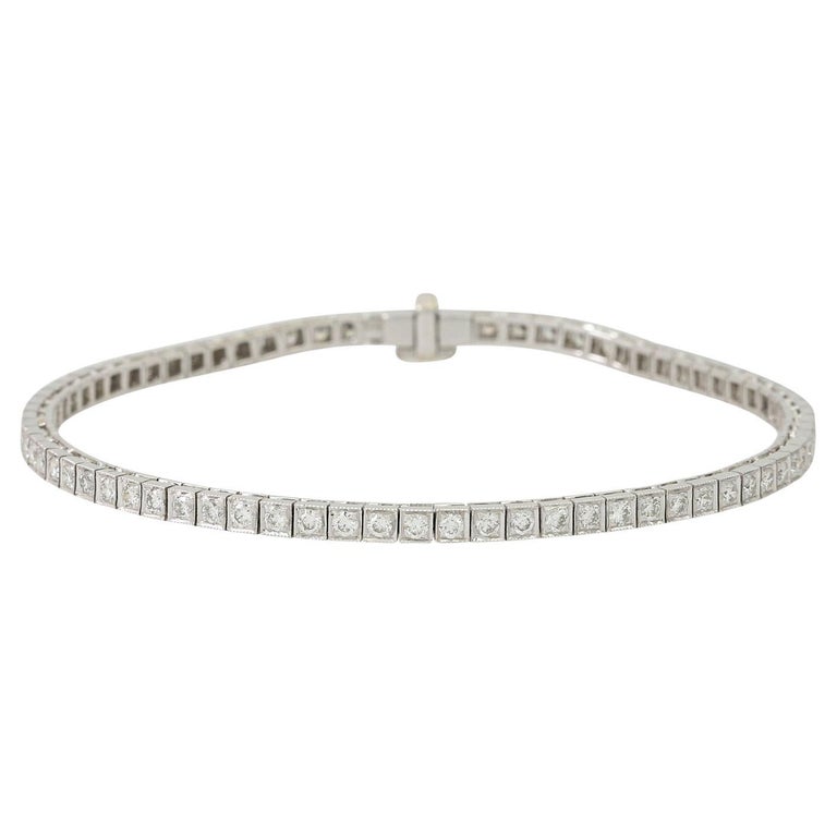 Tennis bracelet with 74 brilliants For Sale at 1stDibs