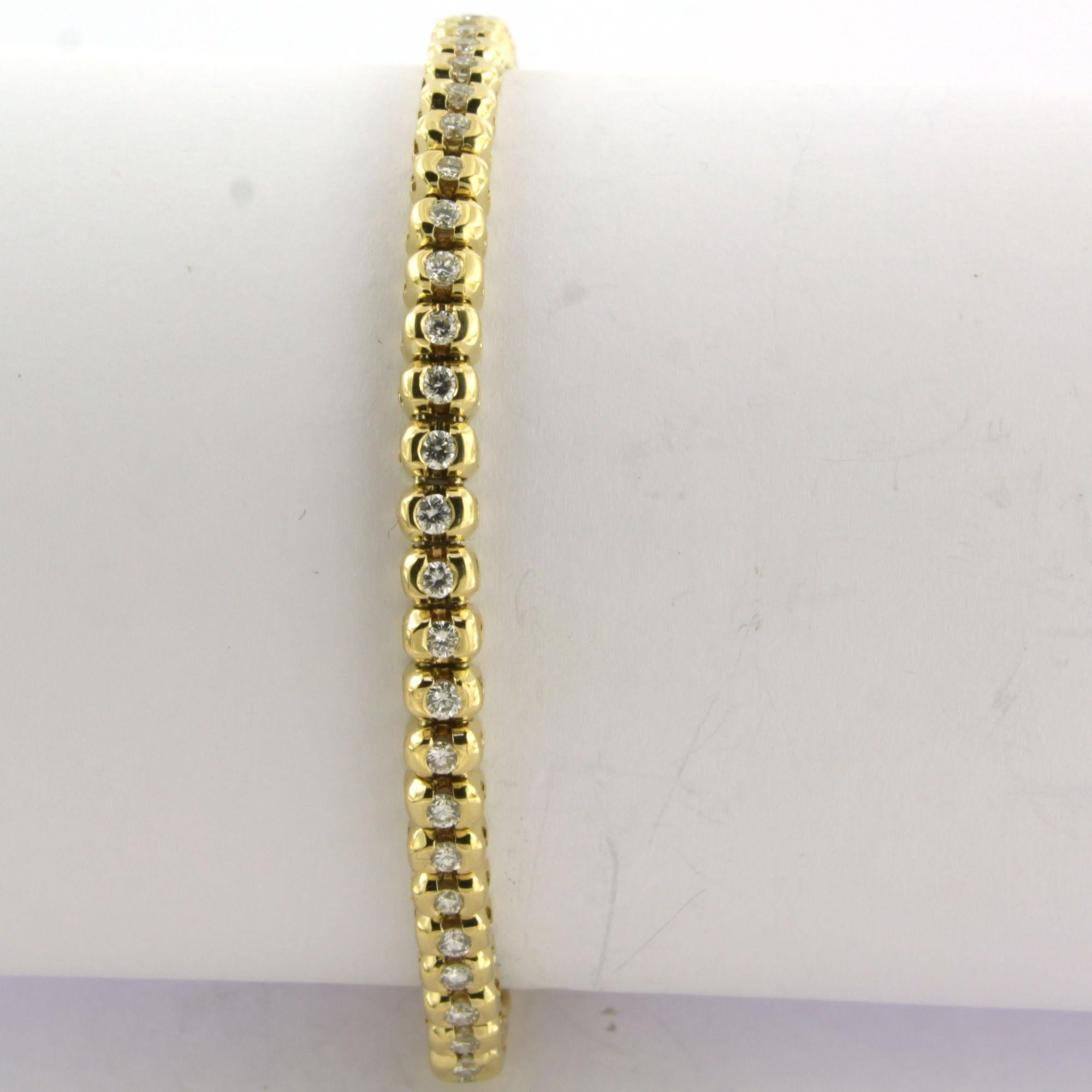 Pulsera de tenis con diamantes talla brillante de hasta 1,80 ct 18,0 gramos Oro de 18k en Excelente estado para la venta en The Hague, ZH