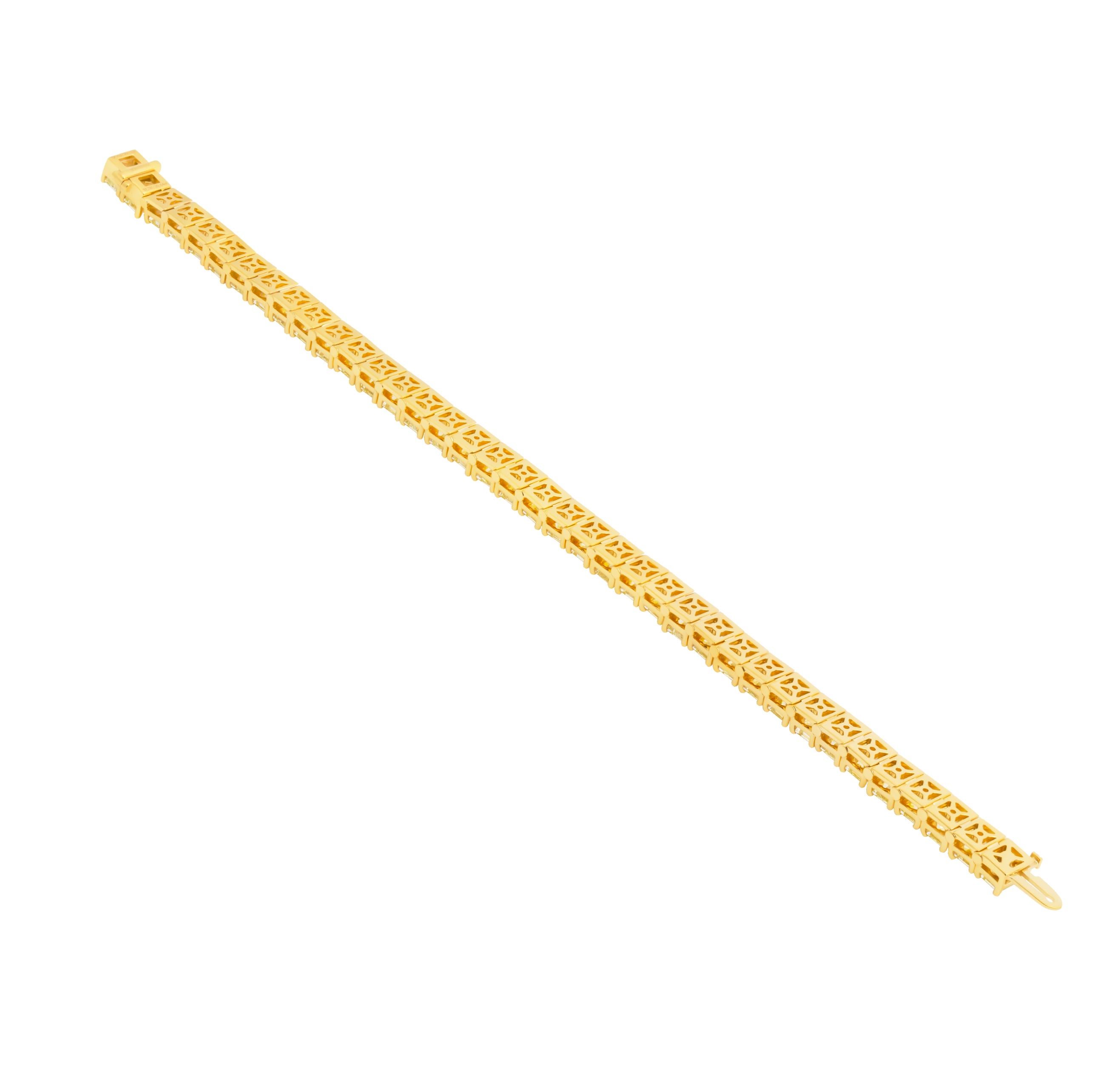 Moderne Bracelet tennis avec diamants jaunes fantaisie taille radiant en vente