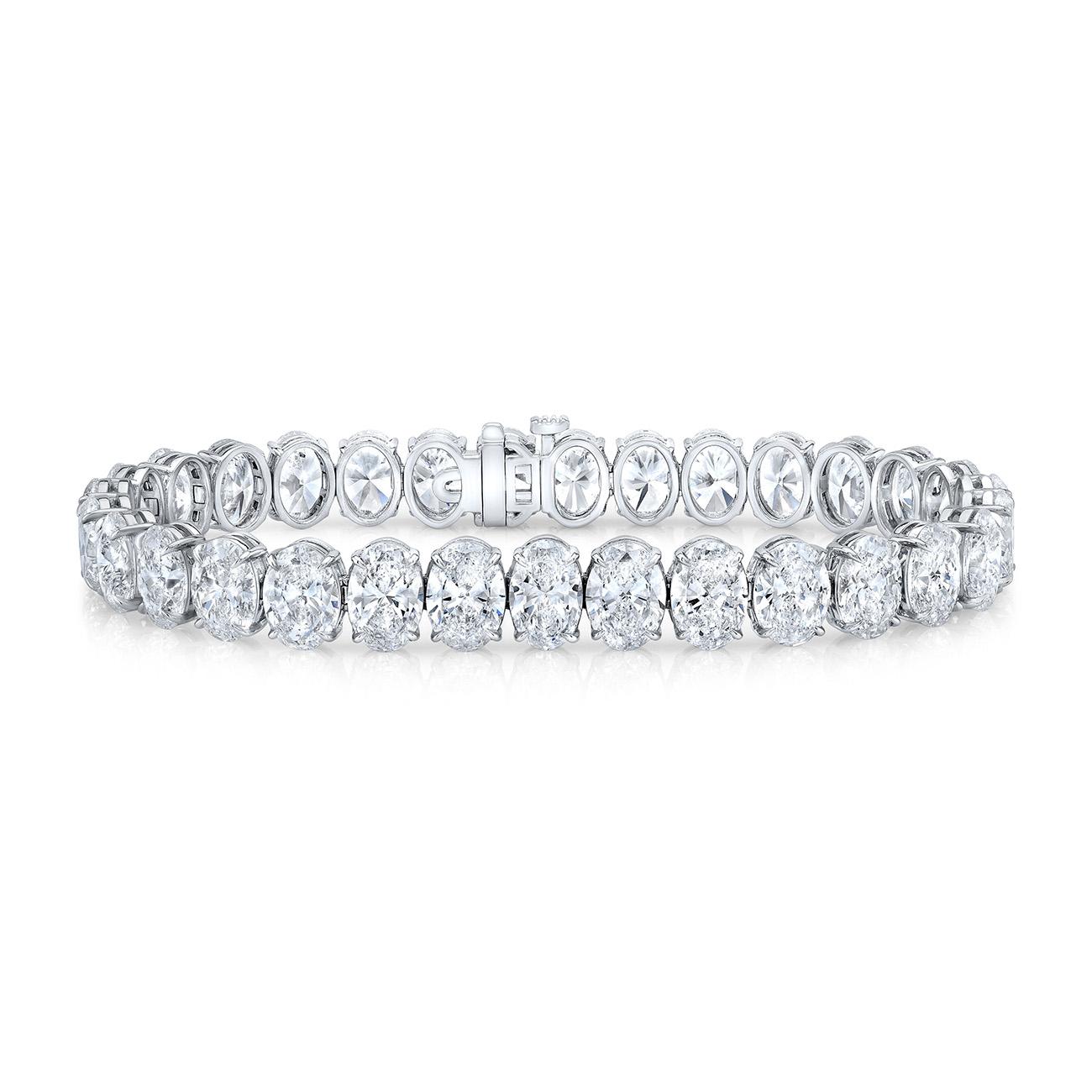 Tennis Bracelet with GIA certified D-F-SI1-SI2 Oval Diamonds. D19.01ct.t.w. In New Condition For Sale In Los Angeles, CA