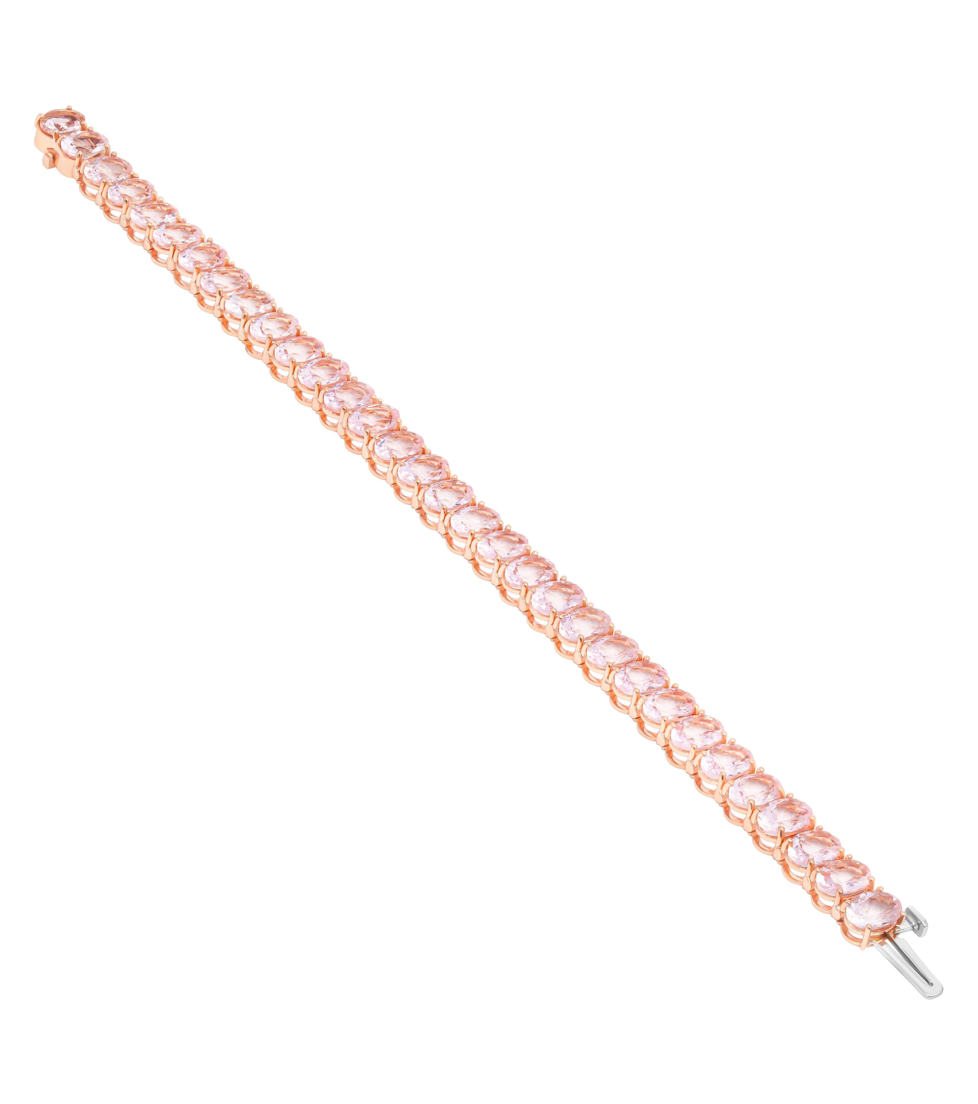 Tennisarmband mit rosa ovalen Morganiten (Ovalschliff) im Angebot