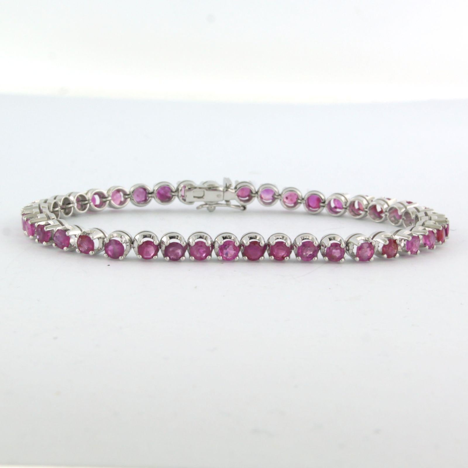 Pulsera de tenis con rubí de hasta 6,00 ct Oro blanco de 18 quilates 14,7 gramos en venta 1