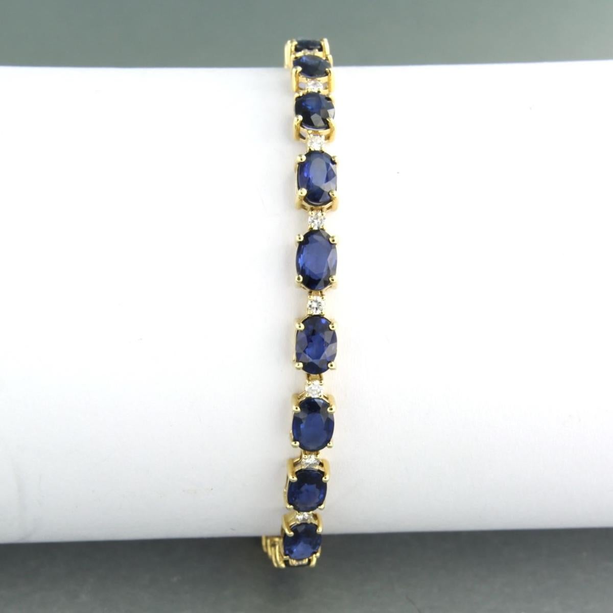 Modern Tennis Bracelet with Sapphire and Diamonds 18k yellow gold For Sale