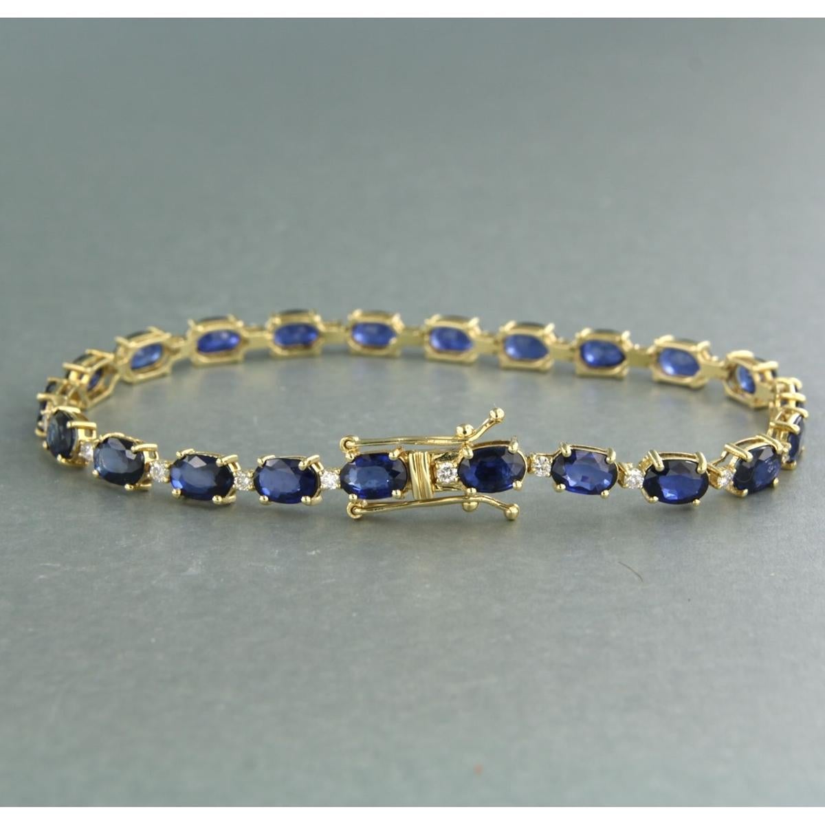 Bracelet tennis en or jaune 18 carats avec saphirs et diamants en vente 1