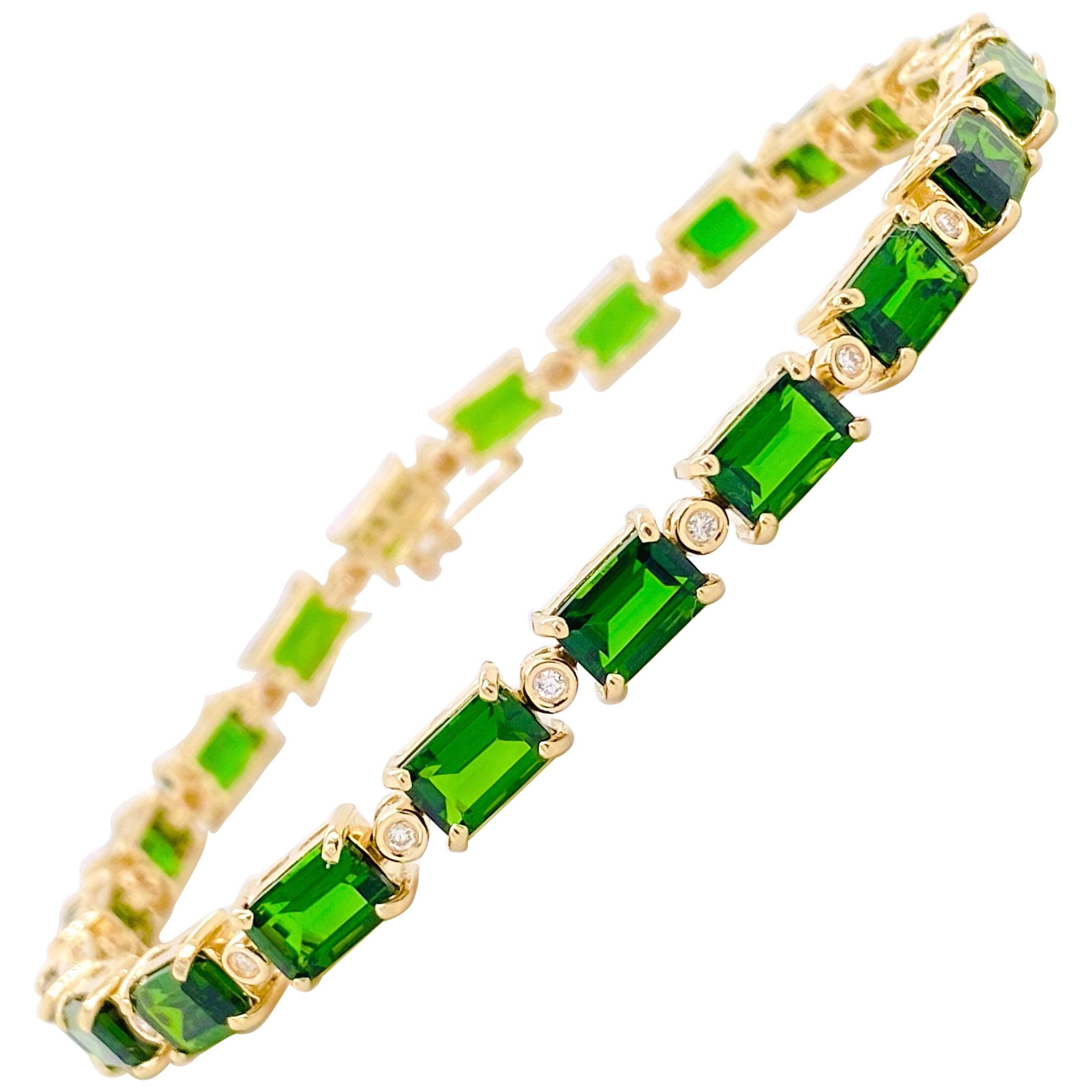 Tennis Bracelet Yellow Gold Genuine Natural Green Russalite 12.50 Carats 21 Dia For Sale