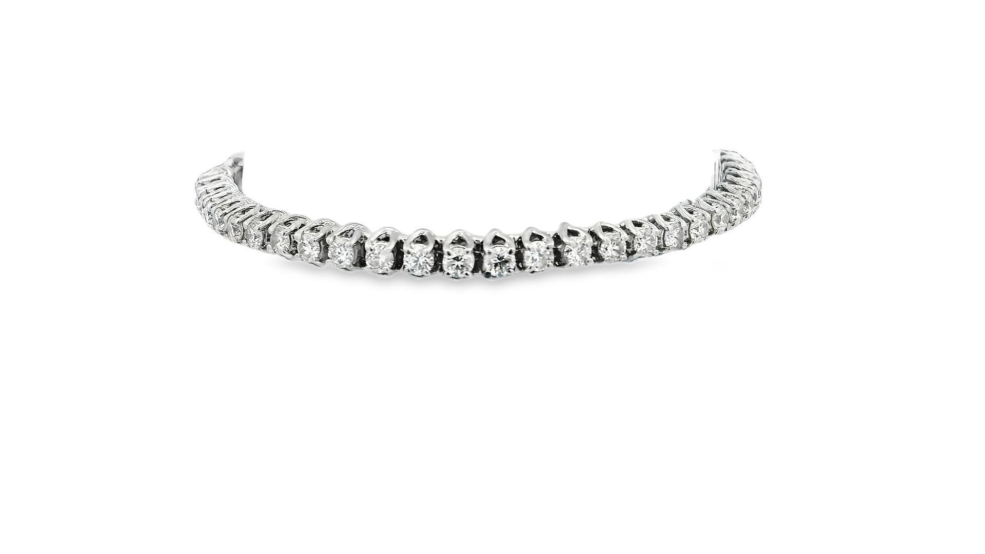 Contemporain Bracelet de tennis en or blanc 14K 4 Ct Diamond. en vente