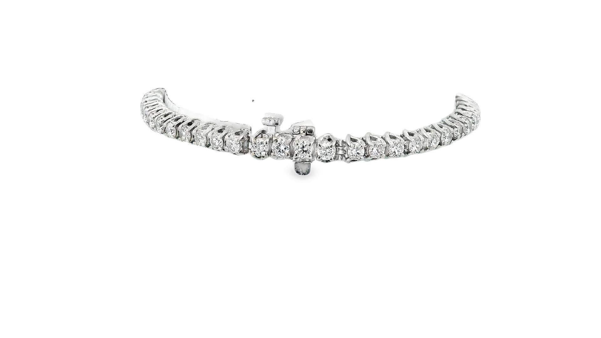 Taille ronde Bracelet de tennis en or blanc 14K 4 Ct Diamond. en vente