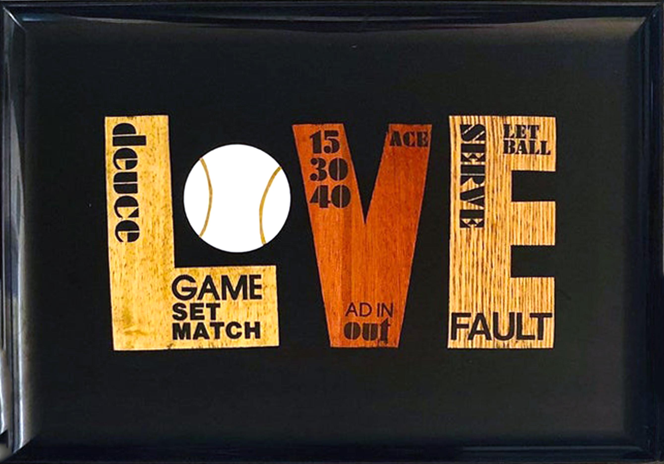 Couroc Resin midcentury tray with tennis-subject,
Love, set and match,
circa 1960s.

A fabulous large tray in black with a tennis theme. The centre with the word LOVE in wood veneer and various words such as 