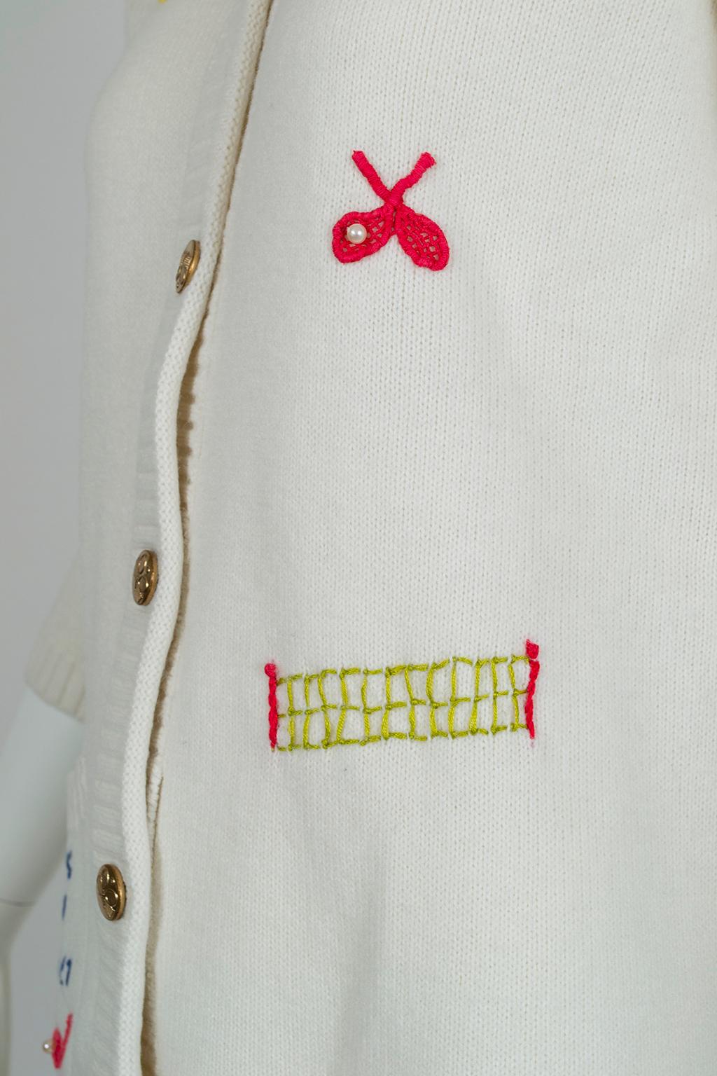 Tennis is my Racquet Ivory Novelty Appliqué Cardigan Sweater - M-L, 1960s In Excellent Condition In Tucson, AZ