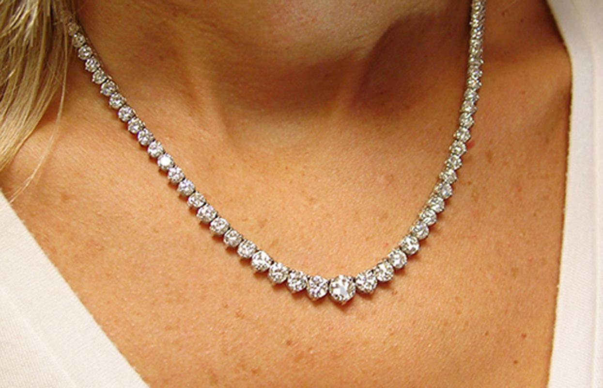 Diamond Eternity Rivière Graduated Tennis Necklace GIA Certified D Flawless 21.52ct 18K White Gold 20 Inch 


Featuring an AMAZING GIA Certified .74ct D/Internally Flawless Triple Excellent Cut Genuine Mined Natural Round Brilliant Cut Diamond