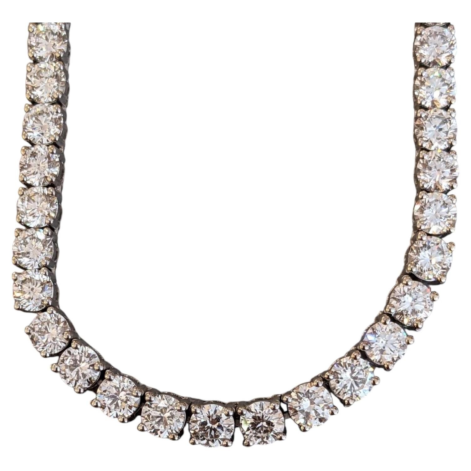 Collana Tennis con diamanti naturali in oro bianco 18 carati da 16,75 pollici