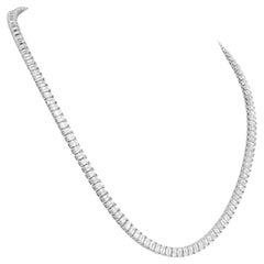 Tennis-Halskette mit Diamanten im Smaragdschliff, je 0,20ct