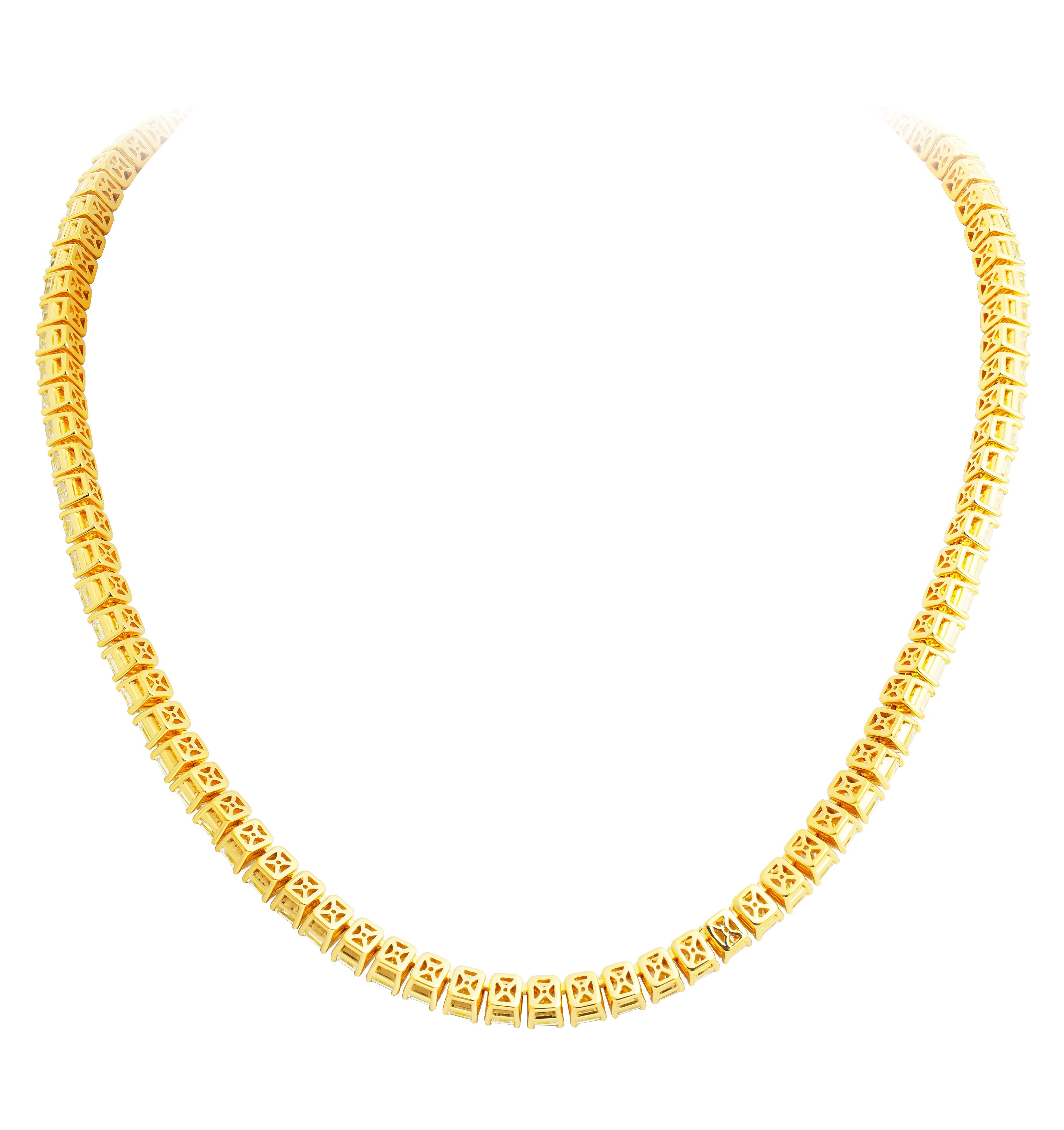 Taille radiant Collier de tennis avec diamants de taille radiant de couleur jaune clair en vente