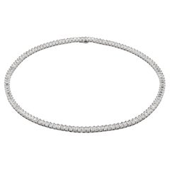 Collier tennis avec diamants taille émeraude certifiés GIA en platine 38,76 carats