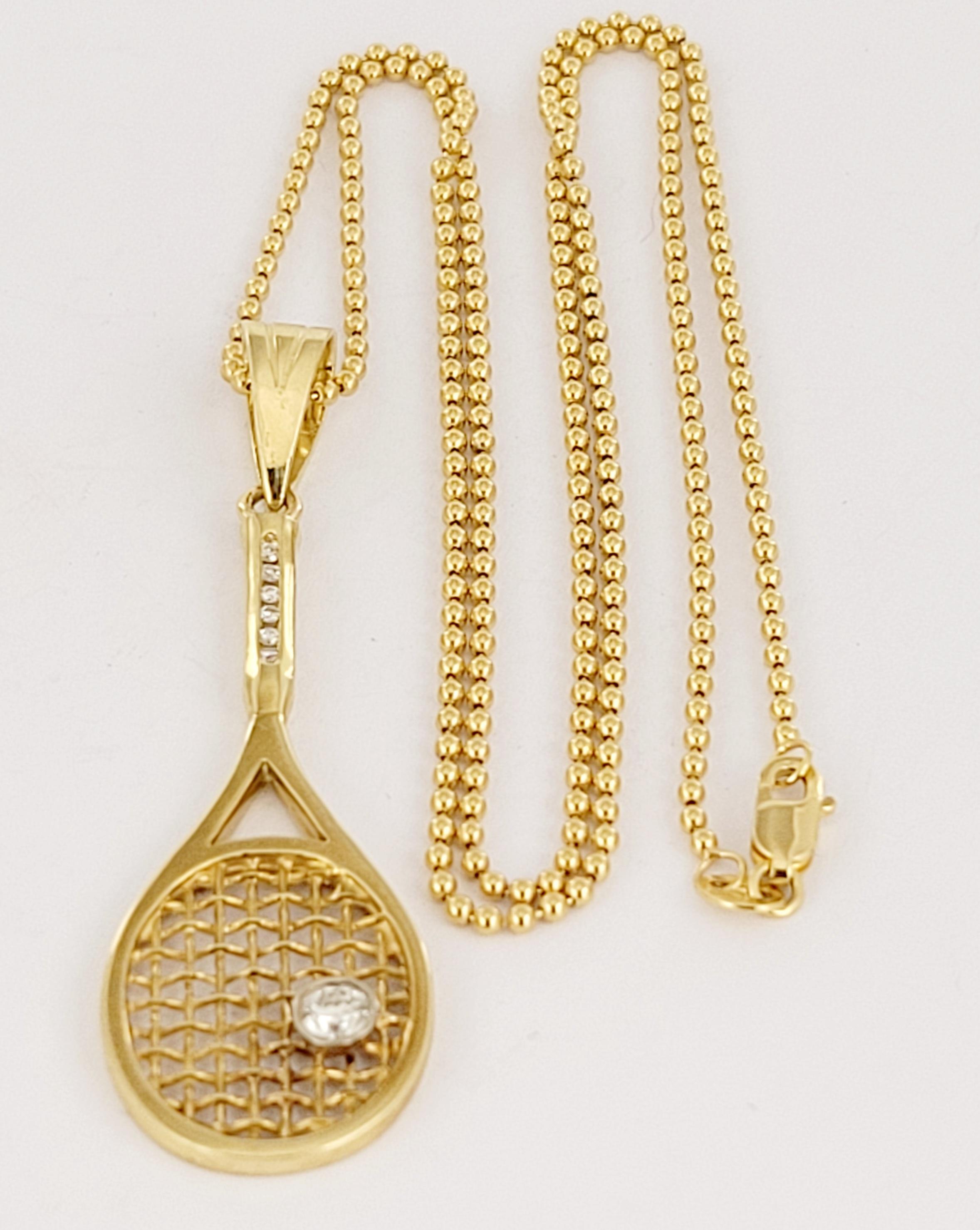 Taille ronde Pendentif tennis en or jaune 14 carats avec diamants en vente