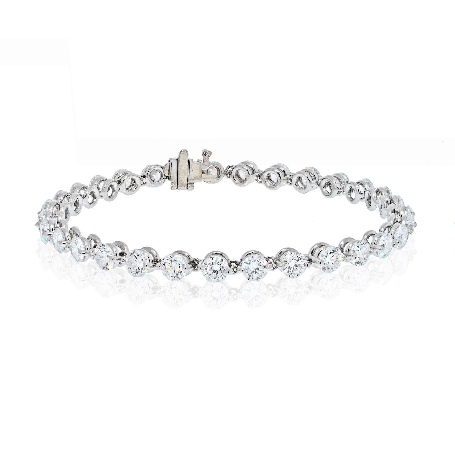 Tennis Platinum 7.48cts Round Brilliant Cut Shared Prong Bracelet In Excellent Condition For Sale In New York, NY