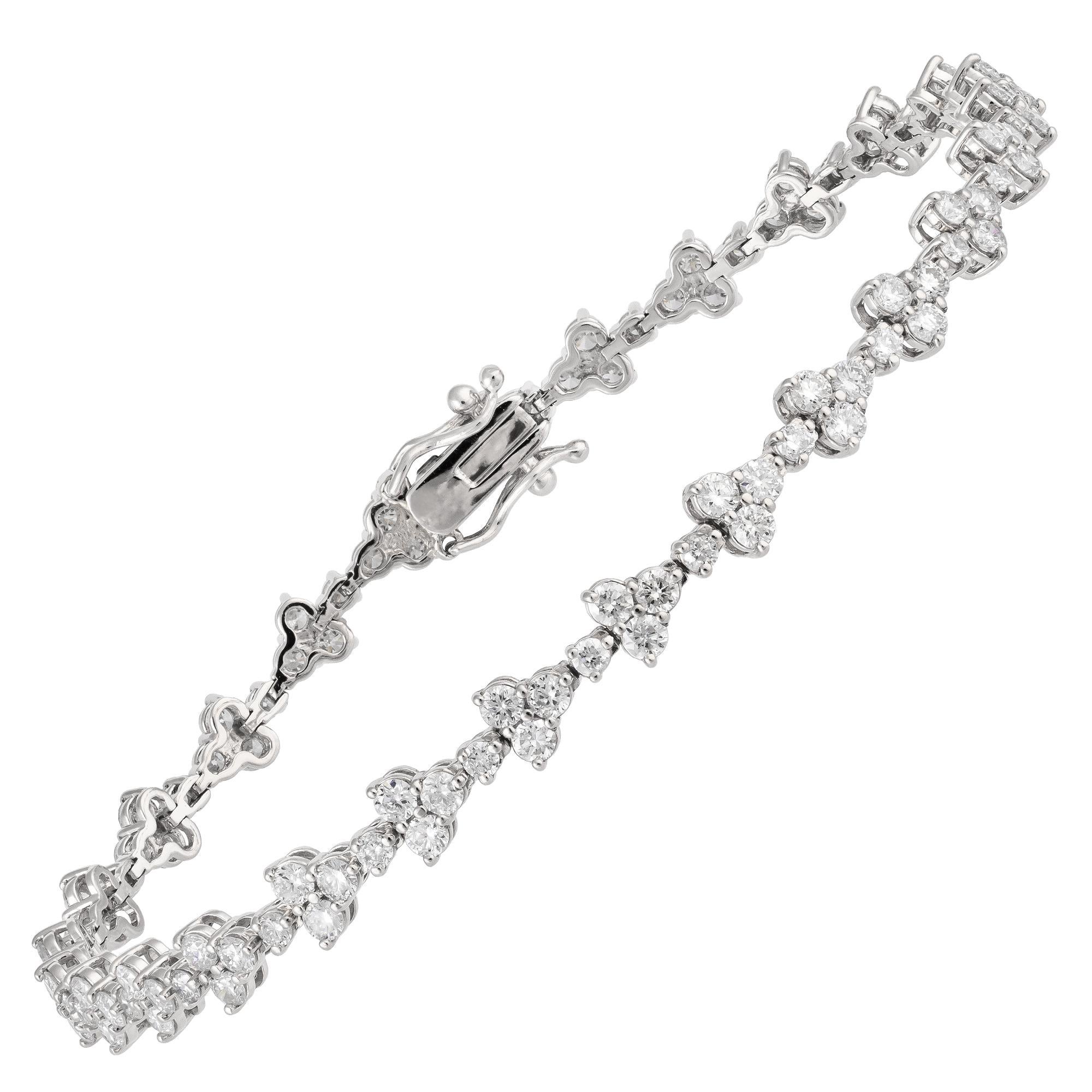 Tennis White Gold 18K Bracelet Diamond for Her In New Condition For Sale In Montreux, CH