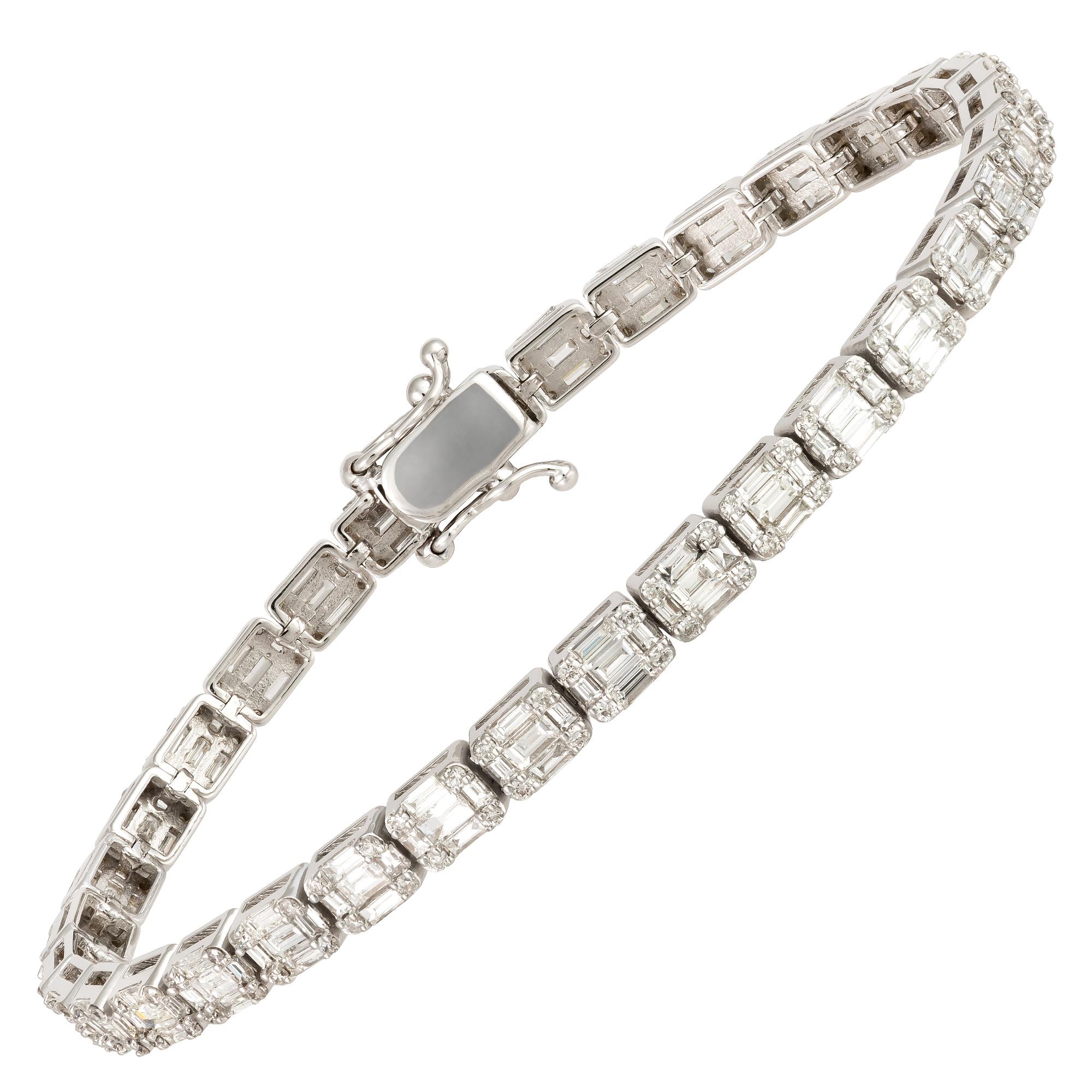 Women's Tennis White Gold 18K Bracelet Diamond for Her For Sale