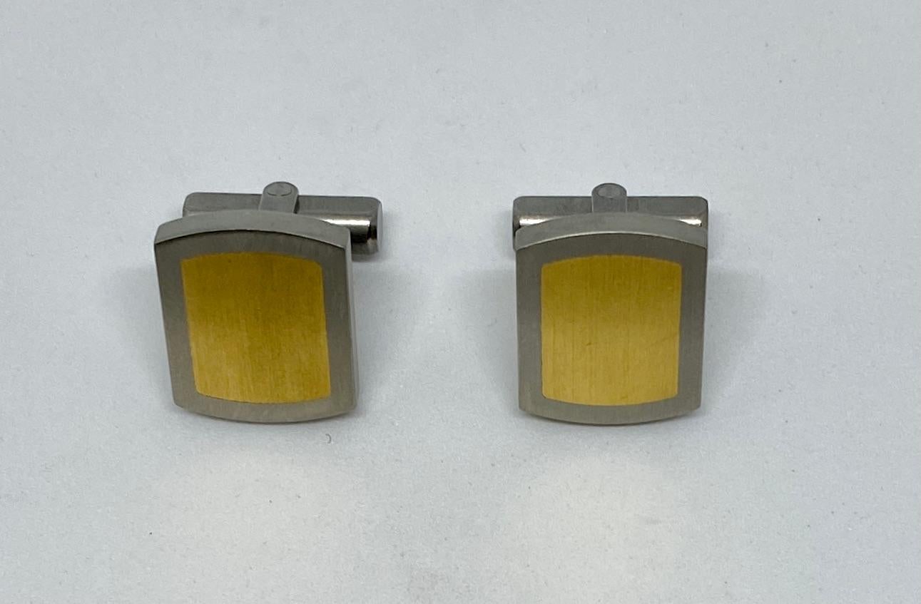 Contemporary TeNo Cufflinks in Nickel-Free Stainless Steel and 18 Karat Gold For Sale
