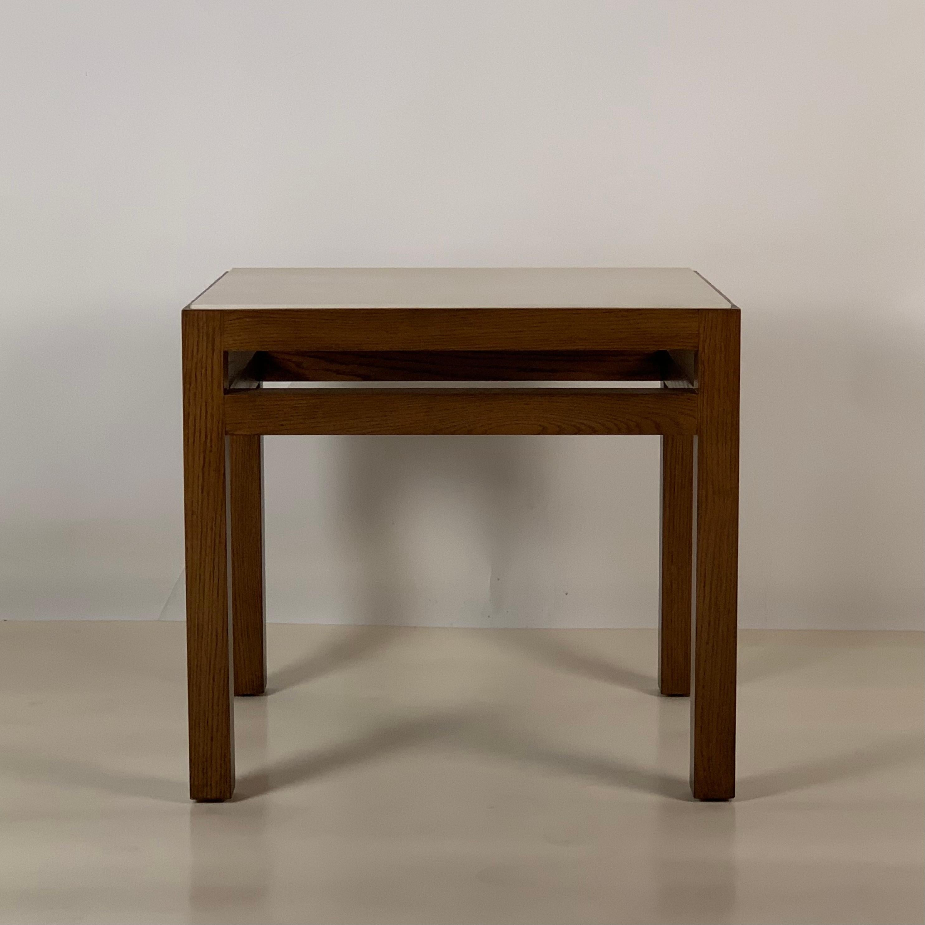 Beistelltisch 'Tenon' aus Eiche und Pergament von Design Frères (Französisch) im Angebot