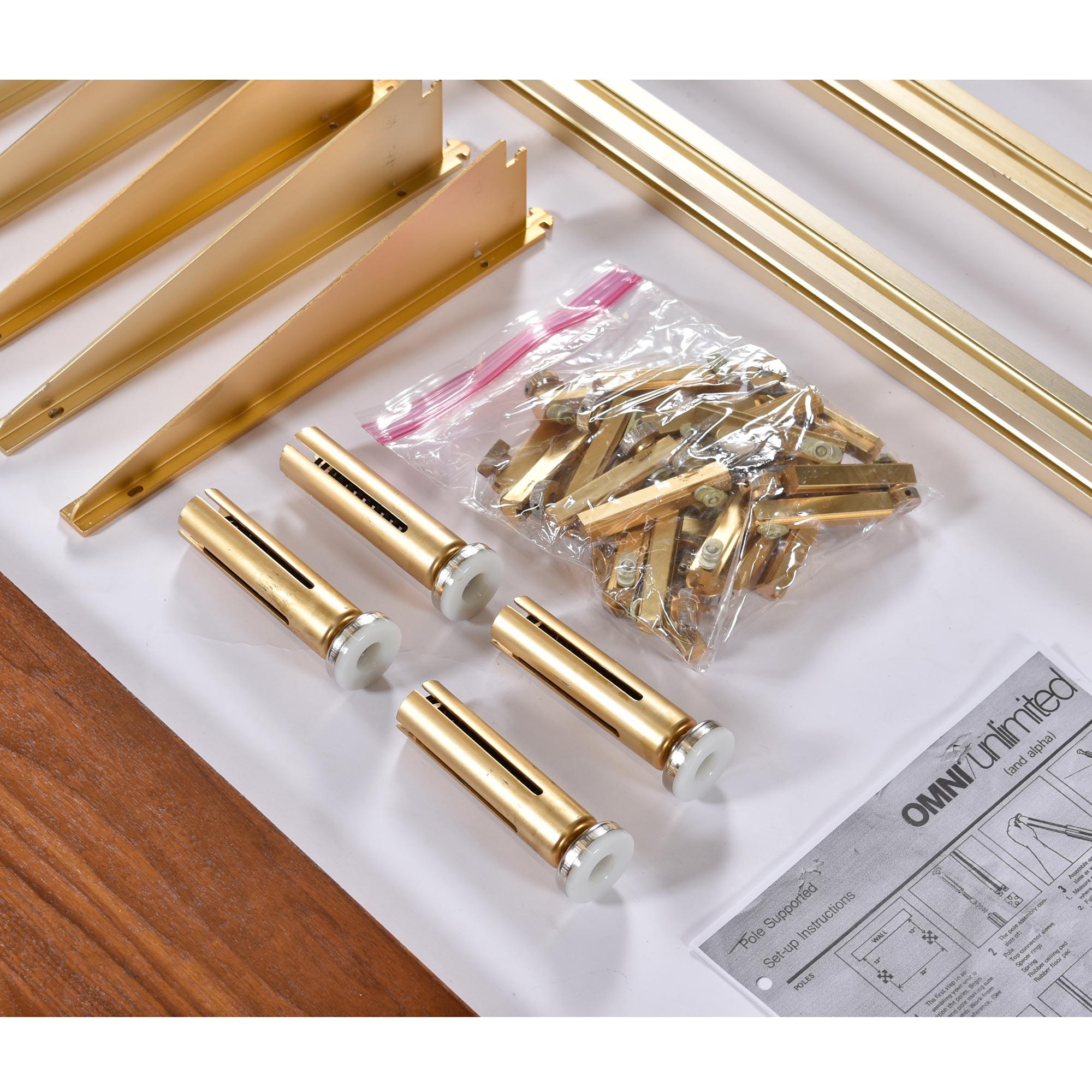Tension Pole Freistehende Rose Gold Aluminium Omni Schrankwand von George Nelson (Mitte des 20. Jahrhunderts) im Angebot