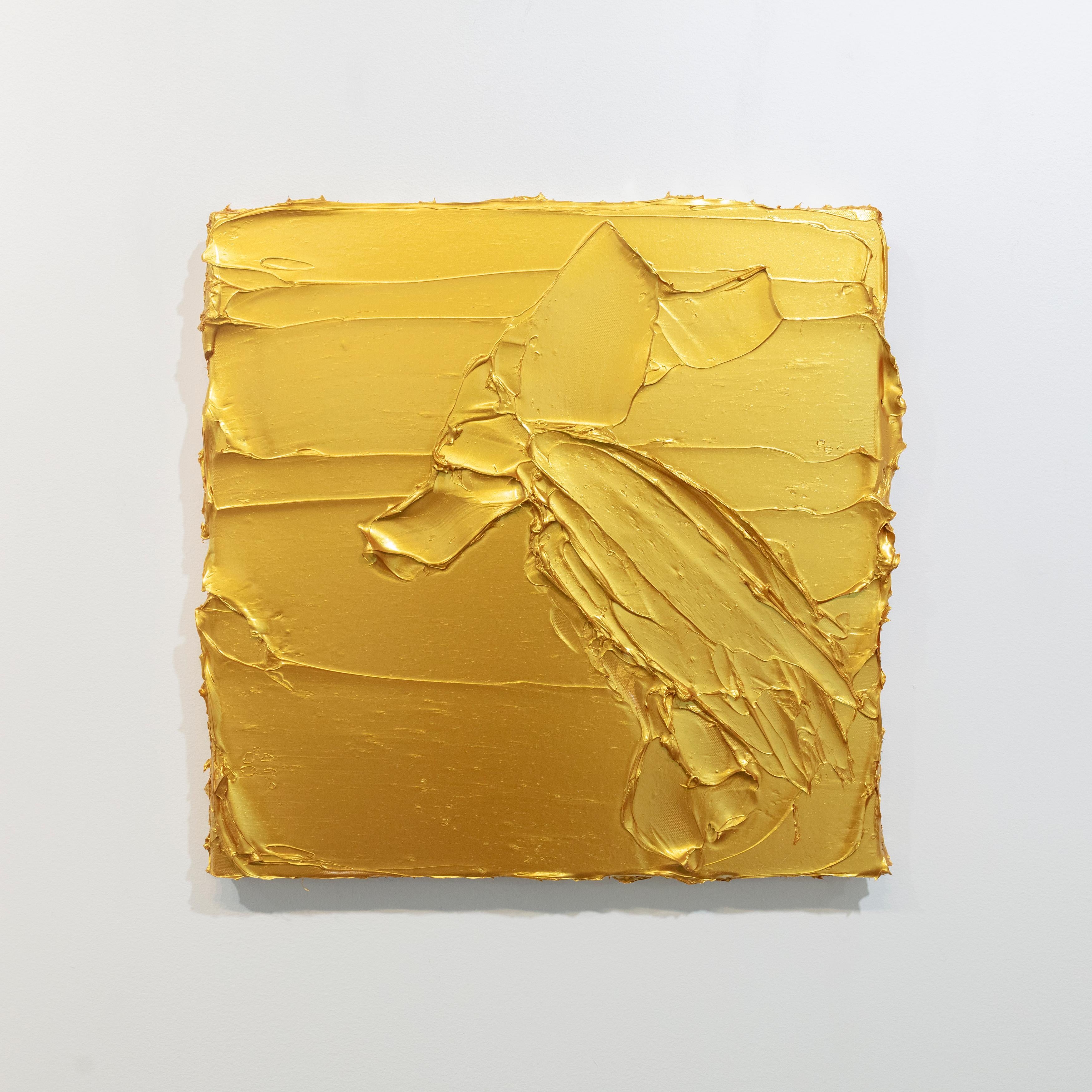 Cette paire de peintures abstraites de Teodora Guererra présente une palette d'or métallique. La peinture est appliquée en couches épaisses sur la toile pour obtenir une surface très texturée. Ces deux peintures sont comme des sculptures murales.